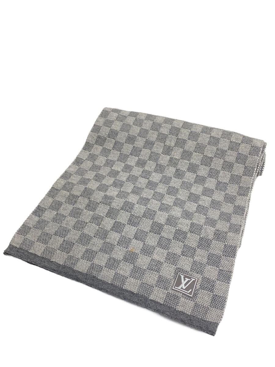 【ブランド】LOUIS VUITTON 【ブランドカナ】ルイヴィトン 【型番】M70517 【程度】B 【サイズ】 【メインカラー】グレー 【素材・生地】ウール 【キーワード】　　 2026/10/07 セカンドストリート福岡天神店【3287】【中古】LOUIS VUITTON◆エシャルプ・プティダミエ_ダミエ/ウール/GRY ブランド LOUIS VUITTON 型番 M70517 カラー グレー 柄 総柄 素材・生地 ウール>色・素材について サイズ >サイズ表示について 実寸（cm） 【マフラー】 幅：30 / 全長：180 【その他】 その他サイズ：/ 商品は　セカンドストリート福岡天神店の店頭にて販売しております。商品に関するお問合わせは、お電話(TEL:092-718-7766)にて、問合わせ番号：2332874301913をお伝えください。 配送方法やお支払い方法に関するお問い合わせは、サポートセンターまでご連絡をお願いします。 ※お電話の対応は営業時間内のみとなります。お問い合わせフォームでお問い合わせの際はご注文番号をご記入下さい この商品に関する出品店舗からのコメント ロゴ付近に汚れがございます。あくまで中古品となること、店舗でも併売中であることをご理解の上、ご検討お願いいたします。商品に関して気になる点がございましたら販売店舗までお問い合わせくださいませ。