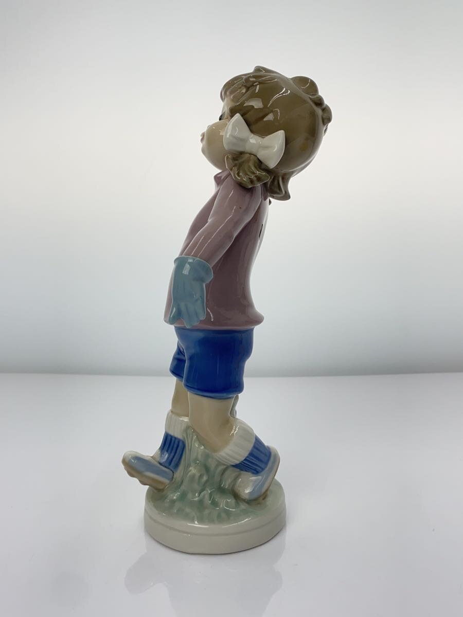 【中古】Lladro◆インテリア雑貨/サッカーボールを持つ少女【インテリア小物・日用雑貨】 [3]