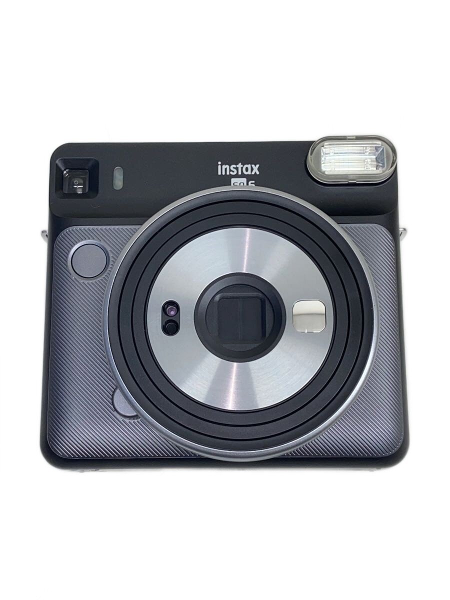【ブランド】FUJIFILM 【ブランドカナ】フジフイルム 【型番】 【程度】B 【カラー】 【キーワード】　　　/ 2026/06/11 セカンドストリート甲府昭和店 【3995】【中古】FUJIFILM◆フィルムカメラ/インスタントカメラ/ ブランド FUJIFILM 型番 カラー 実寸（cm） 【/】 幅：13 / 高さ：11.5 / 奥行：6 【その他】 その他サイズ：/ 商品は　セカンドストリート甲府昭和店の店頭にて販売しております。商品に関するお問合わせは、お電話(TEL:055-230-8552)にて、問合わせ番号：2339953708762をお伝えください。 配送方法やお支払い方法に関するお問い合わせは、サポートセンターまでご連絡をお願いします。 ※お電話の対応は営業時間内のみとなります。お問い合わせフォームでお問い合わせの際はご注文番号をご記入下さい この商品に関する出品店舗からのコメント 付属品:ケース、ストラップストラップダメージ有り当商品をご覧頂き誠に有難うございます。商品の状態に関しましては、全体的に多少の使用感が見受けられます。同時に店頭でも販売しておりますので、付属品欠品含め、掲載時と状態が変化する可能性がございます。予めご了承くださいませ。ご不明な点等ございましたら下記店舗までお問い合わせくださいませ。