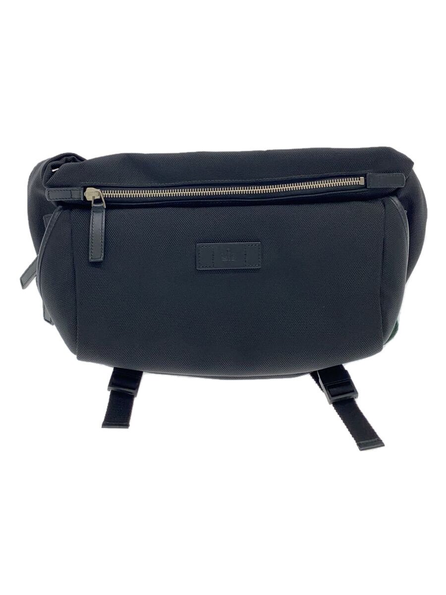 【ブランド】GUCCI 【ブランドカナ】グッチ 【型番】 【程度】B 【サイズ】 【メインカラー】ブラック 【素材・生地】キャンバス 【キーワード】　　 2025/08/30 セカンドストリート大須万松寺通ブランド専門店【4044】【中古】GUCCI◆ボディバッグ/ウエストバッグ/キャンバス ブランド GUCCI 型番 カラー ブラック 柄 素材・生地 キャンバス>色・素材について サイズ >サイズ表示について 実寸（cm） 【バッグ】 マチ：7.5 / 高さ：22 / 幅：27 / 持ち手：/ 【その他】 その他サイズ：/ 商品は　セカンドストリート大須万松寺通ブランド専門店の店頭にて販売しております。商品に関するお問合わせは、お電話(TEL:052-238-0611)にて、問合わせ番号：2300044110139をお伝えください。 配送方法やお支払い方法に関するお問い合わせは、サポートセンターまでご連絡をお願いします。 ※お電話の対応は営業時間内のみとなります。お問い合わせフォームでお問い合わせの際はご注文番号をご記入下さい この商品に関する出品店舗からのコメント 使用感があり、傷や汚れが見られる中古品となります。金属部分に汚れ有。バックル部分にキズ有。