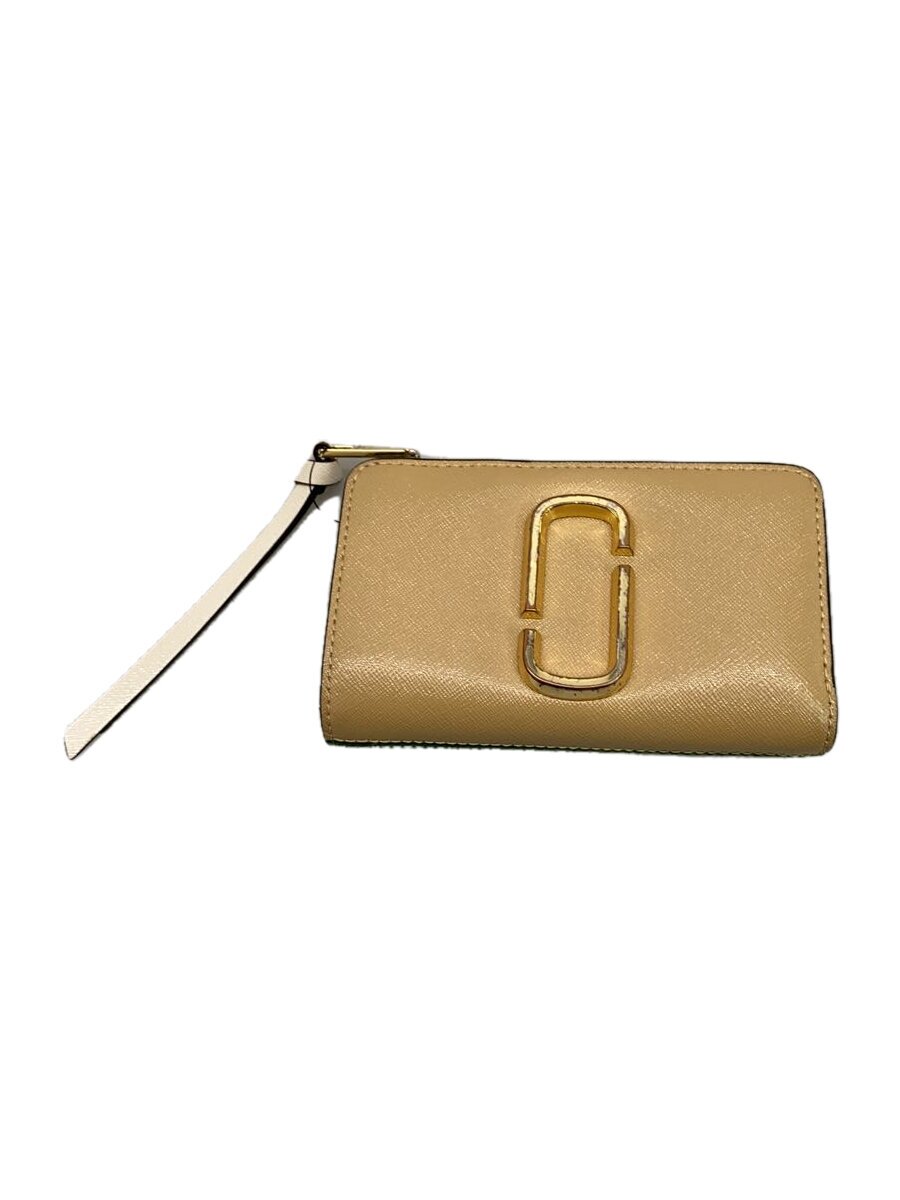 【ブランド】THE MARC JACOBS 【ブランドカナ】ザマークジェイコブス 【型番】 【程度】C 【サイズ】 【メインカラー】ベージュ 【素材・生地】その他 【キーワード】　　 2025/04/08 セカンドストリート大分わさだ店【4493】【中古】THE MARC JACOBS◆SNAPSHOT/2つ折り財布/-- ブランド THE MARC JACOBS 型番 カラー ベージュ 柄 素材・生地 その他>色・素材について サイズ >サイズ表示について 実寸（cm） 【ウォレット】 縦：8.5 / 横：14 / 厚み：3.5 【その他】 その他サイズ：/ 商品は　セカンドストリート大分わさだ店の店頭にて販売しております。商品に関するお問合わせは、お電話(TEL:097-542-8025)にて、問合わせ番号：2344931610548をお伝えください。 配送方法やお支払い方法に関するお問い合わせは、サポートセンターまでご連絡をお願いします。 ※お電話の対応は営業時間内のみとなります。お問い合わせフォームでお問い合わせの際はご注文番号をご記入下さい この商品に関する出品店舗からのコメント メッキ剥がれや、内側のレザーの劣化はございますが、まだまだご使用いただける状態です。