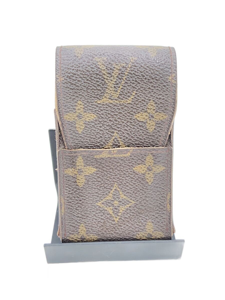 【ブランド】LOUIS VUITTON 【ブランドカナ】ルイヴィトン 【型番】M63024 【程度】C 【サイズ】 【メインカラー】ブラウン 【素材・生地】レザー 【キーワード】　　 2026/01/26 セカンドストリート高崎上中居店【4182】【中古】LOUIS VUITTON◆エテュイ・シガレット_モノグラム・キャンバス_BRW/レザー/BRW ブランド LOUIS VUITTON 型番 M63024 カラー ブラウン 柄 総柄 素材・生地 レザー>色・素材について サイズ >サイズ表示について 実寸（cm） 【ウォレット】 縦：12 / 横：7 / 厚み：3 【その他】 その他サイズ：/ 商品は　セカンドストリート高崎上中居店の店頭にて販売しております。商品に関するお問合わせは、お電話(TEL:027-310-3801)にて、問合わせ番号：2341823212965をお伝えください。 配送方法やお支払い方法に関するお問い合わせは、サポートセンターまでご連絡をお願いします。 ※お電話の対応は営業時間内のみとなります。お問い合わせフォームでお問い合わせの際はご注文番号をご記入下さい この商品に関する出品店舗からのコメント 全体的に反りなどのダメージがございます。