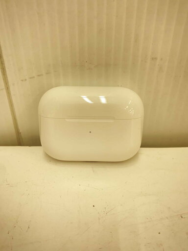 【中古】Apple◆AirPods Pro 第2世代 MagSafe充電ケースUSB-C A2968/3047/3048/3049【家電・ビジュアル・オーディオ】 【中古】Apple◆AirPods Pro 第2世代 MagSafe充電ケースUSB-C A2968/3047/3048/3049【家電・ビジュアル・オーディオ】
