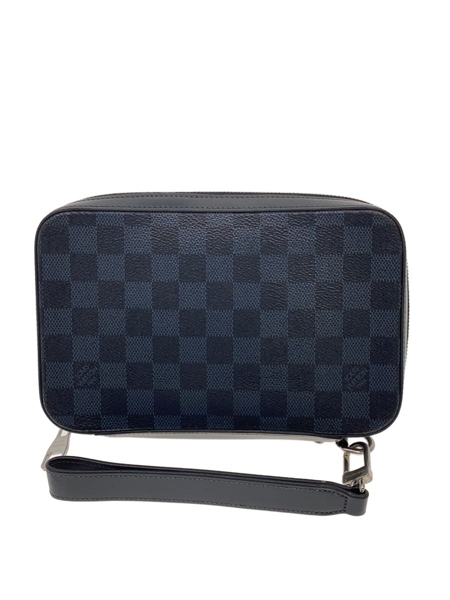 【ブランド】LOUIS VUITTON 【ブランドカナ】ルイヴィトン 【型番】N64020 【程度】B 【サイズ】 【メインカラー】ネイビー 【素材・生地】PVC（ビニール） 【キーワード】　　 2026/04/17 セカンドストリート大分明野店【3412】【中古】LOUIS VUITTON◆ダンディ・ウォレット_ダミエ・コバルト/PVC/NVY【バッグ】 ブランド LOUIS VUITTON 型番 N64020 カラー ネイビー 柄 素材・生地 PVC（ビニール）>色・素材について サイズ >サイズ表示について 実寸（cm） 【バッグ】 マチ：3.5 / 高さ：14.5 / 幅：22 / 持ち手：/ 【その他】 その他サイズ：/ 商品は　セカンドストリート大分明野店の店頭にて販売しております。商品に関するお問合わせは、お電話(TEL:097-522-7060)にて、問合わせ番号：2334126520523をお伝えください。 配送方法やお支払い方法に関するお問い合わせは、サポートセンターまでご連絡をお願いします。 ※お電話の対応は営業時間内のみとなります。お問い合わせフォームでお問い合わせの際はご注文番号をご記入下さい
