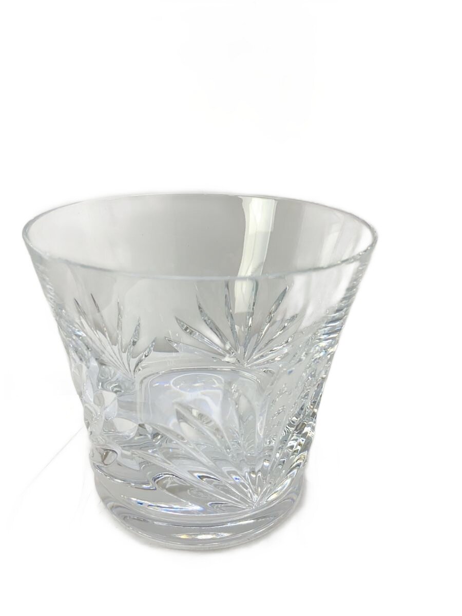 【ブランド】Baccarat 【ブランドカナ】バカラ 【型番】 【程度】A 【サイズ】 【メインカラー】 【素材・生地】 【キーワード】　　 2026/05/14 セカンドストリート君津店【1875】【中古】Baccarat◆グラス【キッチン用品】 ブランド Baccarat 型番 カラー 柄 素材・生地 >色・素材について サイズ >サイズ表示について 実寸（cm） 【グラス】 幅：9.5 / 高さ：9 / 奥行：9.5 【その他】 その他サイズ：/ 商品は　セカンドストリート君津店の店頭にて販売しております。商品に関するお問合わせは、お電話(TEL:0439-50-8755)にて、問合わせ番号：2318756924036をお伝えください。 配送方法やお支払い方法に関するお問い合わせは、サポートセンターまでご連絡をお願いします。 ※お電話の対応は営業時間内のみとなります。お問い合わせフォームでお問い合わせの際はご注文番号をご記入下さい この商品に関する出品店舗からのコメント ルテシア使用感はほとんど無く、まだまだお使い頂けます。その他何か気になる点やご不明な点がございましたらお気軽に当店までお問い合わせくださいませ。実店舗にて同時販売していますので、掲載時と状態の変化が見られる場合がございます。予めご了承ください。