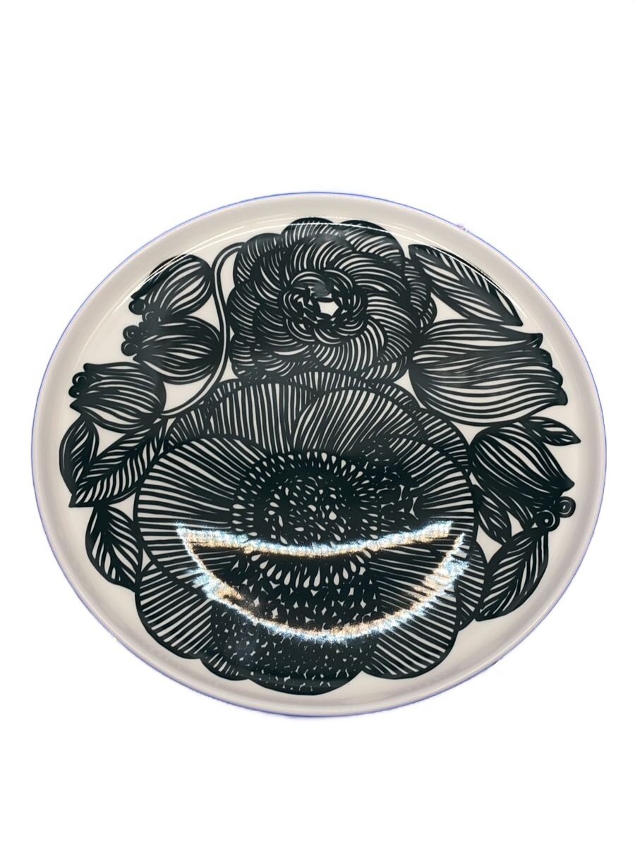 【ブランド】marimekko 【ブランドカナ】マリメッコ 【型番】 【程度】A 【サイズ】 【メインカラー】ホワイト 【素材・生地】 【キーワード】　　　/ 2026/07/30 セカンドストリート梅島店【4089】【中古】marimekko◆プレート/WHT/花柄 ブランド marimekko 型番 カラー ホワイト 柄 素材・生地 >色・素材について サイズ >サイズ表示について 実寸（cm） 【プレート】 幅：20 / 高さ：2 / 奥行：20 【その他】 その他サイズ：/ 商品は　セカンドストリート梅島店の店頭にて販売しております。商品に関するお問合わせは、お電話(TEL:03-6890-0630)にて、問合わせ番号：2340896024710をお伝えください。 配送方法やお支払い方法に関するお問い合わせは、サポートセンターまでご連絡をお願いします。 ※お電話の対応は営業時間内のみとなります。お問い合わせフォームでお問い合わせの際はご注文番号をご記入下さい この商品に関する出品店舗からのコメント 目立ったダメージ・汚れはなく、まだまだお使い頂ける商品です。店頭にて同時販売致しておりますので状態が変化する恐れが御座います。予めご了承下さいませ。ご不明な点等ございましたらご購入前に当店までお問い合わせ下さいませ。