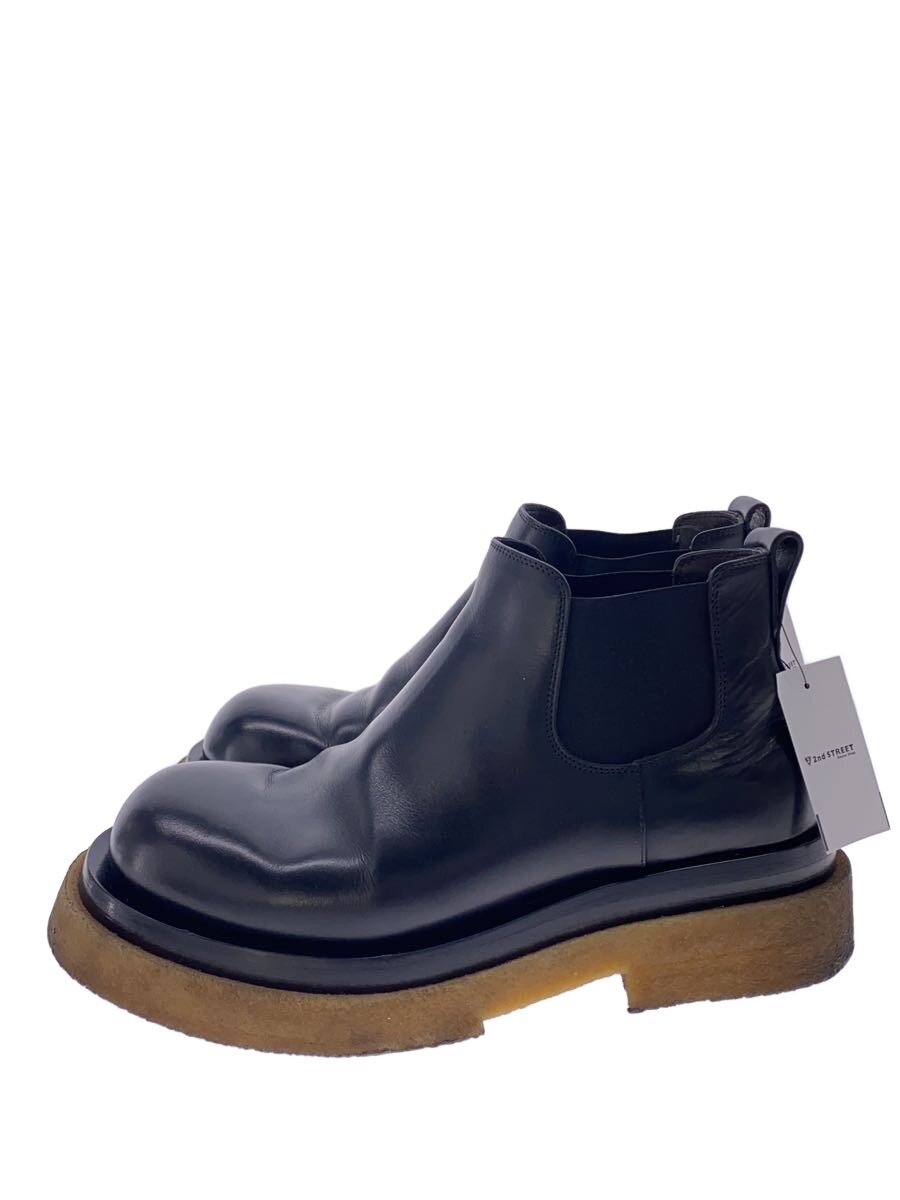 【ブランド】BOTTEGA VENETA 【ブランドカナ】ボッテガヴェネタ 【型番】 【程度】B 【サイズ】43 【メインカラー】ブラック 【素材・生地】レザー 【キーワード】　　 2026/01/14 セカンドストリートつくば学園店【2148】【中古】BOTTEGA VENETA◆サイドゴアブーツ/43/BLK ブランド BOTTEGA VENETA 型番 カラー ブラック 柄 素材・生地 レザー>色・素材について サイズ 43>サイズ表示について 実寸（cm） 【ブーツ】 ヒール：3.5 / 高さ：16 / ソール全長：33 【その他】 その他サイズ：/ 商品は　セカンドストリートつくば学園店の店頭にて販売しております。商品に関するお問合わせは、お電話(TEL:029-860-6032)にて、問合わせ番号：2321483027321をお伝えください。 配送方法やお支払い方法に関するお問い合わせは、サポートセンターまでご連絡をお願いします。 ※お電話の対応は営業時間内のみとなります。お問い合わせフォームでお問い合わせの際はご注文番号をご記入下さい この商品に関する出品店舗からのコメント 履きジワ有※画像では確認しづらいダメージや汚れがある場合がございます。こちらのお品物は店頭でも販売しておりますので、初回掲載時とご注文のコンディションが異なる場合がございます。予めご了承下さいませ。商品について気になる点がございましたら下記販売店までお気軽にお問合せくださいませ。