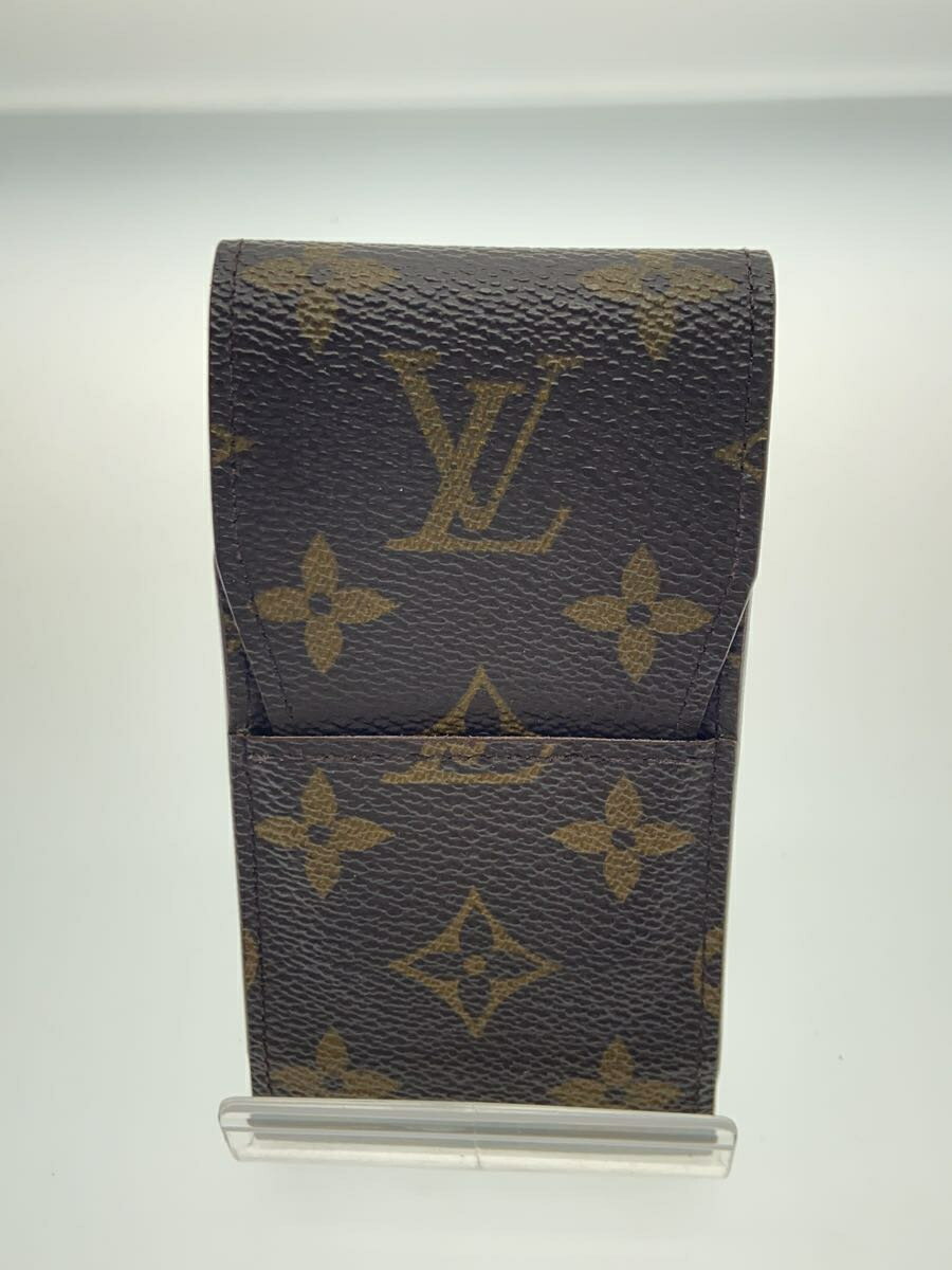 【ブランド】LOUIS VUITTON【ブランドカナ】ルイヴィトン【型番】M63024【程度】B【サイズ】【メインカラー】ブラウン【素材・生地】PVC（ビニール）【キーワード】　　2024/03/14セカンドストリート宇治槇島店 【2941】【中古】LOUIS VUITTON◆エテュイ・シガレット_モノグラム_BRW/PVC/BRWブランドLOUIS VUITTON型番M63024カラーブラウン柄総柄素材・生地PVC（ビニール）>色・素材についてサイズ>サイズ表示について実寸【ウォレット】 縦：12.5 / 横：6.5 / 厚み：1.5 【その他】 その他サイズ：/商品は　セカンドストリート宇治槇島店の店頭にて販売しております。商品に関するお問合わせは、お電話(TEL:0774-28-5507)にて、問合わせ番号：2329413663014をお伝えください。配送方法やお支払い方法に関するお問い合わせは、サポートセンターまでご連絡をお願いします。※お電話の対応は営業時間内のみとなります。お問い合わせフォームでお問い合わせの際はご注文番号をご記入下さいこの商品に関する出品店舗からのコメント多少使用感はございますが、一般的な中古品程度のお品物です。目立つダメージなどさほどなく、着用に差支えのないお品物です(写真にてご確認ください)※商品には写真では確認しづらいダメージや汚れがある場合がございます。商品について気になる点がございましたら販売店舗までお問い合わせくださいませ。※実店舗と同時販売の為写真撮影時と状態の変化が起こる場合もございます。