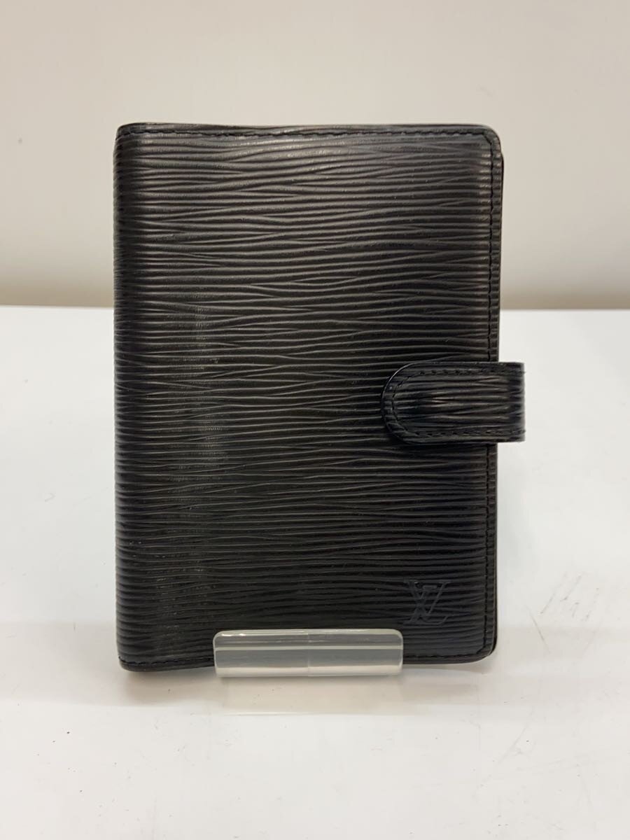 【ブランド】LOUIS VUITTON 【ブランドカナ】ルイヴィトン 【型番】R20052 【程度】B 【サイズ】 【メインカラー】ブラック 【素材・生地】その他 【キーワード】　　 2026/01/26 スーパーセカンドストリート柏沼南店【2999】【中古】LOUIS VUITTON◆アジェンダPM_エピ/BLK/メンズ【服飾雑貨他】 ブランド LOUIS VUITTON 型番 R20052 カラー ブラック 柄 素材・生地 その他>色・素材について サイズ >サイズ表示について 実寸（cm） 【ウォレット】 縦：14.5 / 横：10.5 / 厚み：1.5 【その他】 その他サイズ：/ 商品は　スーパーセカンドストリート柏沼南店の店頭にて販売しております。商品に関するお問合わせは、お電話(TEL:04-7190-1070)にて、問合わせ番号：2229993231101をお伝えください。 配送方法やお支払い方法に関するお問い合わせは、サポートセンターまでご連絡をお願いします。 ※お電話の対応は営業時間内のみとなります。お問い合わせフォームでお問い合わせの際はご注文番号をご記入下さい この商品に関する出品店舗からのコメント カード入れの内側にカビ汚れ有