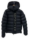 yÁzMONCLER_EWPbg/1/iC/BLK/n/I20911A00034yYEFAz