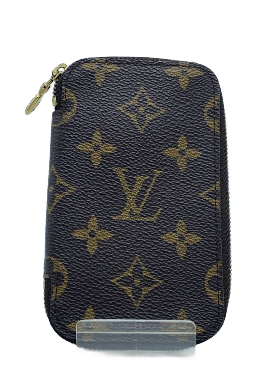 【ブランド】LOUIS VUITTON 【ブランドカナ】ルイヴィトン 【型番】M62610 【程度】B 【サイズ】 【メインカラー】ブラウン 【素材・生地】PVC（ビニール） 【キーワード】　　 2025/12/25 セカンドストリート幸手店【2047】【中古】LOUIS VUITTON◆ポシェット・6クレ_モノグラム・キャンバス/PVC/BRW ブランド LOUIS VUITTON 型番 M62610 カラー ブラウン 柄 素材・生地 PVC（ビニール）>色・素材について サイズ >サイズ表示について 実寸（cm） 【ウォレット】 縦：14 / 横：8.5 / 厚み：1 【その他】 その他サイズ：/ 商品は　セカンドストリート幸手店の店頭にて販売しております。商品に関するお問合わせは、お電話(TEL:0480-40-4033)にて、問合わせ番号：2320475833599をお伝えください。 配送方法やお支払い方法に関するお問い合わせは、サポートセンターまでご連絡をお願いします。 ※お電話の対応は営業時間内のみとなります。お問い合わせフォームでお問い合わせの際はご注文番号をご記入下さい
