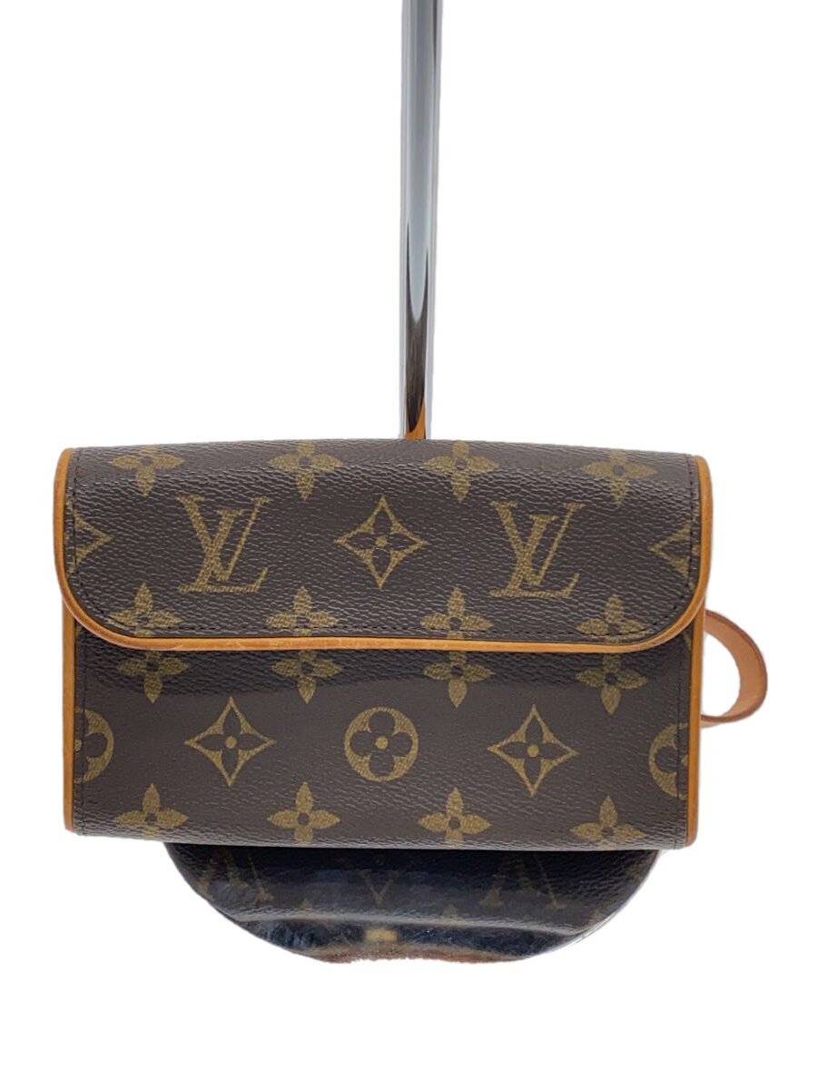 【ブランド】LOUIS VUITTON 【ブランドカナ】ルイヴィトン 【型番】M51855 【程度】B 【サイズ】 【メインカラー】ブラウン 【素材・生地】PVC（ビニール） 【キーワード】　　 2025/06/25 セカンドストリートホームズ新山下店【4843】【中古】LOUIS VUITTON◆ポシェット・フロランティーヌ_モノグラム・キャンバス_BRW/PVC/BRW【バッグ】 ブランド LOUIS VUITTON 型番 M51855 カラー ブラウン 柄 素材・生地 PVC（ビニール）>色・素材について サイズ >サイズ表示について 実寸（cm） 【ウエストバッグ】 マチ：4 / 高さ：10 / 幅：16 / 持ち手：/ 【その他】 その他サイズ：/ 商品は　セカンドストリートホームズ新山下店の店頭にて販売しております。商品に関するお問合わせは、お電話(TEL:045-307-3117)にて、問合わせ番号：2336603734997をお伝えください。 配送方法やお支払い方法に関するお問い合わせは、サポートセンターまでご連絡をお願いします。 ※お電話の対応は営業時間内のみとなります。お問い合わせフォームでお問い合わせの際はご注文番号をご記入下さい この商品に関する出品店舗からのコメント 一般的な使用感はございますが、ご使用に差支えのないお品物でございます。また、店頭との併売商品になりますので、状態が変動する可能性がございます。予めご了承下さいませ。何かご不明点等ございましたら、お気軽に店舗までお問い合わせ下さい。