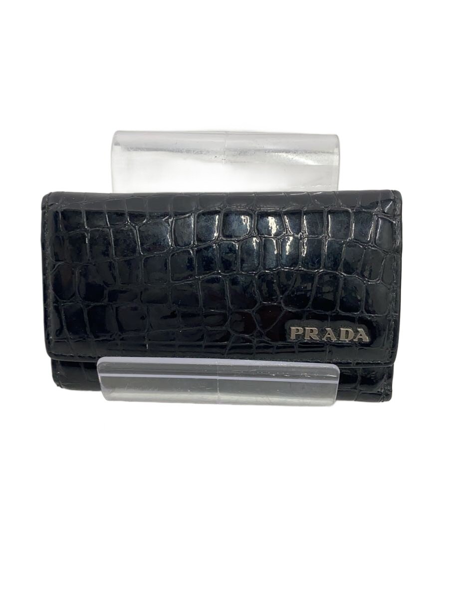 【ブランド】PRADA 【ブランドカナ】プラダ 【型番】 【程度】B 【サイズ】 【メインカラー】ブラック 【素材・生地】エナメル 【キーワード】　　 2026/02/08 セカンドストリート生野巽店【4179】【中古】PRADA◆※内側使用感有/クロコ型押し/キーケース ブランド PRADA 型番 カラー ブラック 柄 無地 素材・生地 エナメル>色・素材について サイズ >サイズ表示について 実寸（cm） 【ウォレット】 縦：6 / 横：10 / 厚み：2 【その他】 その他サイズ：/ 商品は　セカンドストリート生野巽店の店頭にて販売しております。商品に関するお問合わせは、お電話(TEL:06-6755-0170)にて、問合わせ番号：2341798435444をお伝えください。 配送方法やお支払い方法に関するお問い合わせは、サポートセンターまでご連絡をお願いします。 ※お電話の対応は営業時間内のみとなります。お問い合わせフォームでお問い合わせの際はご注文番号をご記入下さい この商品に関する出品店舗からのコメント ※内側使用感有※商品には写真では確認しにくいダメージや汚れがある場合がございます。こちらの商品は店頭でも同時販売しているため、掲載時と状態が異なる場合がございます。予めご了承ください。商品の詳しい状態やご不明な点等がございましたら、販売店舗までお問い合わせ下さいませ。