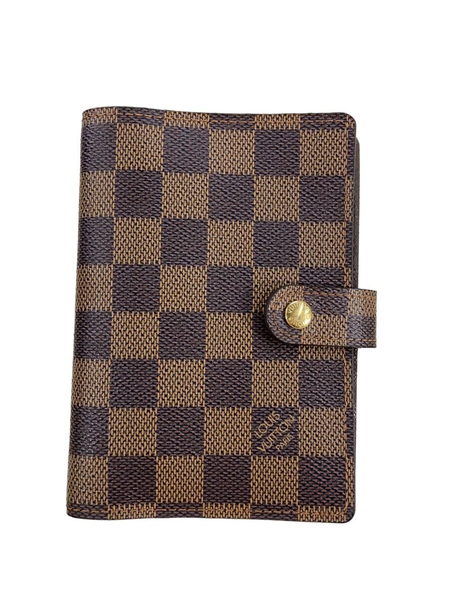【ブランド】LOUIS VUITTON 【ブランドカナ】ルイヴィトン 【型番】R20700 【程度】B 【サイズ】 【メインカラー】ブラウン 【素材・生地】レザー 【キーワード】　　 2025/12/31 セカンドストリート広島東雲店【1947】【中古】LOUIS VUITTON◆アジェンダPM_ダミエ・エベヌ/レザー/BRW ブランド LOUIS VUITTON 型番 R20700 カラー ブラウン 柄 素材・生地 レザー>色・素材について サイズ >サイズ表示について 実寸（cm） 【ウォレット】 縦：14.5 / 横：10 / 厚み：2 【その他】 その他サイズ：/ 商品は　セカンドストリート広島東雲店の店頭にて販売しております。商品に関するお問合わせは、お電話(TEL:082-890-5177)にて、問合わせ番号：2319474535580をお伝えください。 配送方法やお支払い方法に関するお問い合わせは、サポートセンターまでご連絡をお願いします。 ※お電話の対応は営業時間内のみとなります。お問い合わせフォームでお問い合わせの際はご注文番号をご記入下さい
