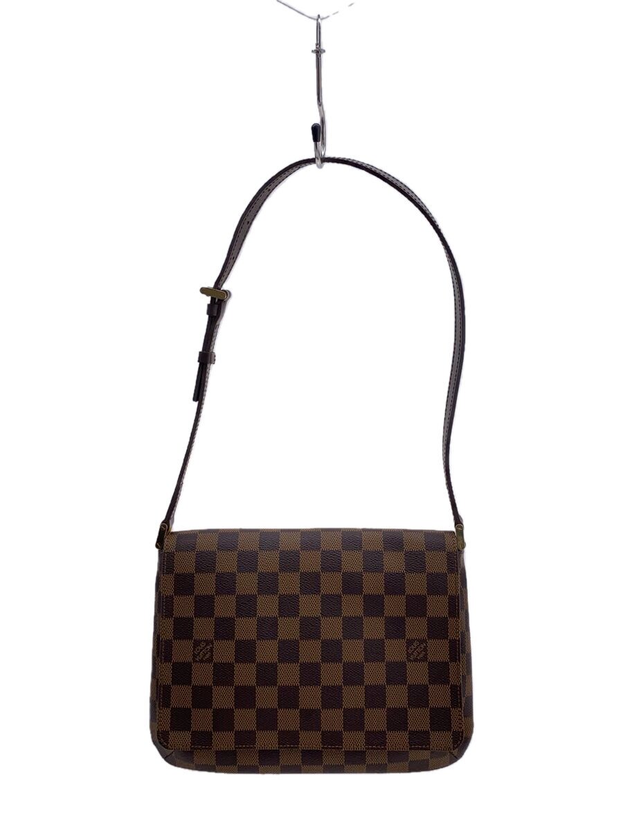 【ブランド】LOUIS VUITTON 【ブランドカナ】ルイヴィトン 【型番】N51255 【程度】B 【サイズ】 【メインカラー】ブラウン 【素材・生地】PVC（ビニール） 【キーワード】　　 2025/07/16 セカンドストリート八事店【3381】【中古】LOUIS VUITTON◆ミュゼット・タンゴ_ダミエ・エベヌ_ショートショルダー_BRW/PVC/BRW【バッグ】 ブランド LOUIS VUITTON 型番 N51255 カラー ブラウン 柄 素材・生地 PVC（ビニール）>色・素材について サイズ >サイズ表示について 実寸（cm） 【バッグ】 マチ：7 / 高さ：20 / 幅：25 / 持ち手：/ 【その他】 その他サイズ：/ 商品は　セカンドストリート八事店の店頭にて販売しております。商品に関するお問合わせは、お電話(TEL:052-861-0335)にて、問合わせ番号：2333814036421をお伝えください。 配送方法やお支払い方法に関するお問い合わせは、サポートセンターまでご連絡をお願いします。 ※お電話の対応は営業時間内のみとなります。お問い合わせフォームでお問い合わせの際はご注文番号をご記入下さい この商品に関する出品店舗からのコメント 目立った傷・汚れなどございませんが、中古品とご理解の上ご購入くださいませ。なお店頭にて展示中の商品でございますので、些細な展示傷などがある場合がございます。あらかじめご了承くださいませ。
