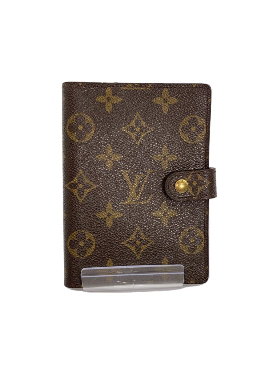 【ブランド】LOUIS VUITTON 【ブランドカナ】ルイヴィトン 【型番】 【程度】B 【サイズ】 【メインカラー】ブラウン 【素材・生地】PVC（ビニール） 【キーワード】　　 2025/08/07 セカンドストリート伊賀小田店【4797】【中古】LOUIS VUITTON◆手帳カバー/PVC/BRW ブランド LOUIS VUITTON 型番 カラー ブラウン 柄 総柄 素材・生地 PVC（ビニール）>色・素材について サイズ >サイズ表示について 実寸（cm） 【ウォレット】 縦：14 / 横：10 / 厚み：2 【その他】 その他サイズ：/ 商品は　セカンドストリート伊賀小田店の店頭にて販売しております。商品に関するお問合わせは、お電話(TEL:0595-41-1083)にて、問合わせ番号：2347970136451をお伝えください。 配送方法やお支払い方法に関するお問い合わせは、サポートセンターまでご連絡をお願いします。 ※お電話の対応は営業時間内のみとなります。お問い合わせフォームでお問い合わせの際はご注文番号をご記入下さい この商品に関する出品店舗からのコメント 多少の使用感がありますが、十分お使いいただけるお品物でございます。店頭にて同時陳列しているため、掲載時と状態が異なる場合がございます。予めご了承ください。その他気になる点がございましたらお気軽にお問い合わせくださいませ。