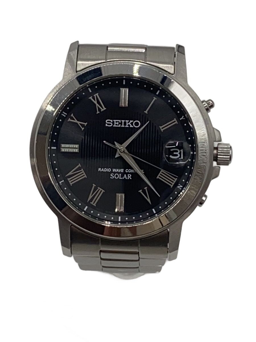 【ブランド】SEIKO 【ブランドカナ】セイコー 【型番】 【程度】B 【サイズ】 【メインカラー】 【素材・生地】ステンレス 【キーワード】　　　/ 2026/03/27 セカンドストリート首里大名店【4986】【中古】SEIKO◆ソーラー腕時計/アナログ/ステンレス ブランド SEIKO 型番 カラー 柄 素材・生地 ステンレス>色・素材について サイズ >サイズ表示について 実寸（cm） 【腕時計】 ケース縦：3.5cm / ケース横：3.5cm / 文字盤縦：2.9cm / 文字盤横：2.9cm / ケースの厚さ：0.7cm / バンド幅：1.7cm / 手首周り：17cm 【その他】 その他サイズ：/ 商品は　セカンドストリート首里大名店の店頭にて販売しております。商品に関するお問合わせは、お電話(TEL:098-918-0033)にて、問合わせ番号：2335296137320をお伝えください。 配送方法やお支払い方法に関するお問い合わせは、サポートセンターまでご連絡をお願いします。 ※お電話の対応は営業時間内のみとなります。お問い合わせフォームでお問い合わせの際はご注文番号をご記入下さい