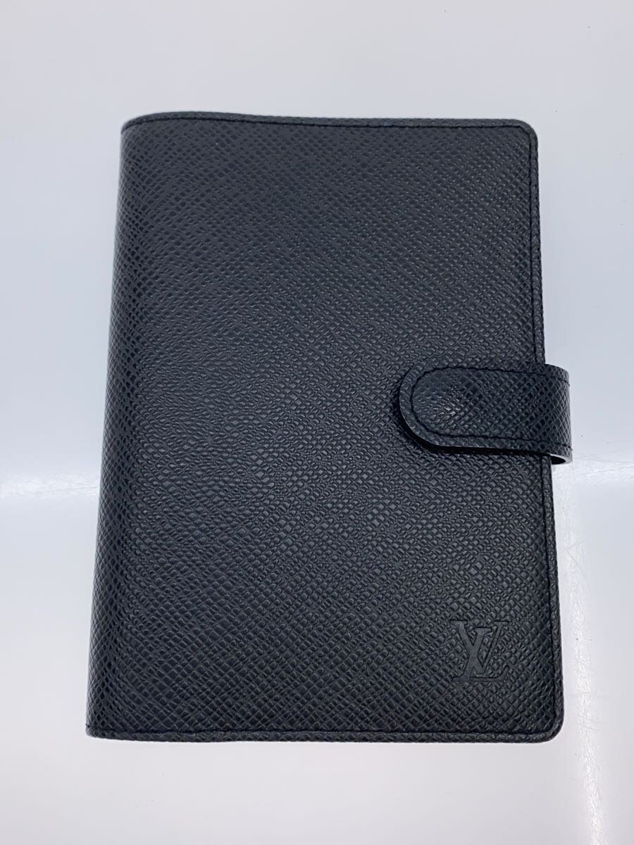 【ブランド】LOUIS VUITTON 【ブランドカナ】ルイヴィトン 【型番】R20426 【程度】B 【サイズ】 【メインカラー】ブラック 【素材・生地】PVC（ビニール） 【キーワード】　　　/ 2025/09/03 セカンドストリート大須万松寺通ブランド専門店【4044】【中古】LOUIS VUITTON◆アジェンダPM_タイガ/PVC/BLK ブランド LOUIS VUITTON 型番 R20426 カラー ブラック 柄 無地 素材・生地 PVC（ビニール）>色・素材について サイズ >サイズ表示について 実寸（cm） 【ウォレット】 縦：14.5 / 横：10.5 / 厚み：/ 【その他】 その他サイズ：/ 商品は　セカンドストリート大須万松寺通ブランド専門店の店頭にて販売しております。商品に関するお問合わせは、お電話(TEL:052-238-0611)にて、問合わせ番号：2340836438362をお伝えください。 配送方法やお支払い方法に関するお問い合わせは、サポートセンターまでご連絡をお願いします。 ※お電話の対応は営業時間内のみとなります。お問い合わせフォームでお問い合わせの際はご注文番号をご記入下さい この商品に関する出品店舗からのコメント 多少の傷や汚れはございますが、比較的状態の良い中古品となります。