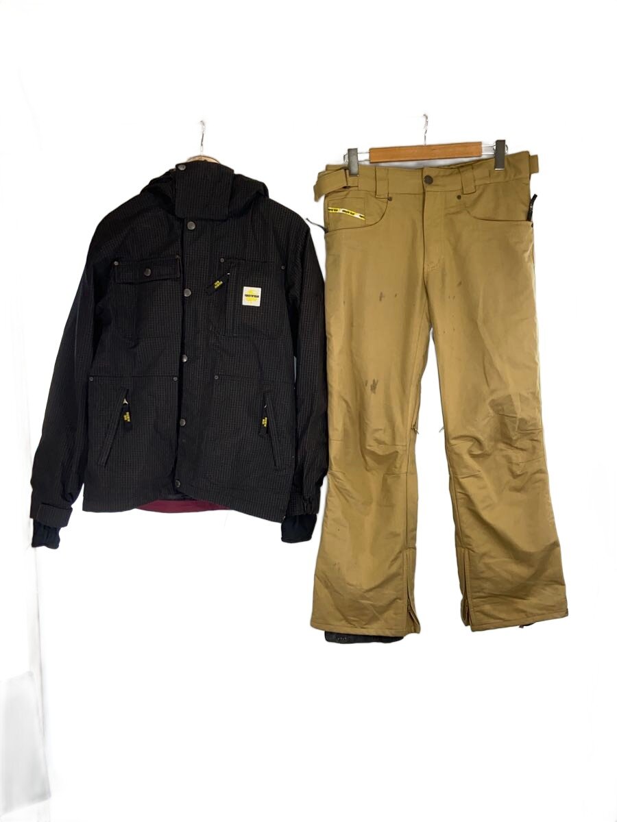 【ブランド】/ 【ブランドカナ】／ 【型番】 【程度】B 【サイズ】その他 【メインカラー】ブラック 【素材・生地】 【キーワード】　　　/ 2026/08/10 スーパーセカンドストリート厚木林店【3915】【中古】ウェアー/上下セット/BLK ブランド / 型番 カラー ブラック 柄 素材・生地 >色・素材について サイズ その他>サイズ表示について 実寸（cm） 【セットアップ】 肩幅：21 / 身幅：55 / 着丈：71.5 / 袖丈：63 / ゆき：/ / ウエスト幅：47 / ヒップ幅：52 / 股上：26 / 股下：75.5 【その他】 その他サイズ：/ 商品は　スーパーセカンドストリート厚木林店の店頭にて販売しております。商品に関するお問合わせは、お電話(TEL:046-224-3870)にて、問合わせ番号：2239158239248をお伝えください。 配送方法やお支払い方法に関するお問い合わせは、サポートセンターまでご連絡をお願いします。 ※お電話の対応は営業時間内のみとなります。お問い合わせフォームでお問い合わせの際はご注文番号をご記入下さい この商品に関する出品店舗からのコメント 1汚れあり2汚れあり3汚れありズボンは表面や裾、お尻部分に汚れがあって全体的に随所使用感の見受けられるお品物でございます。トップスはSサイズでボトムがMサイズになっております。ご使用には差し支えないお品物になります。（写真でご確認ください）ご不明な点がございましたら店舗へご連絡ください。