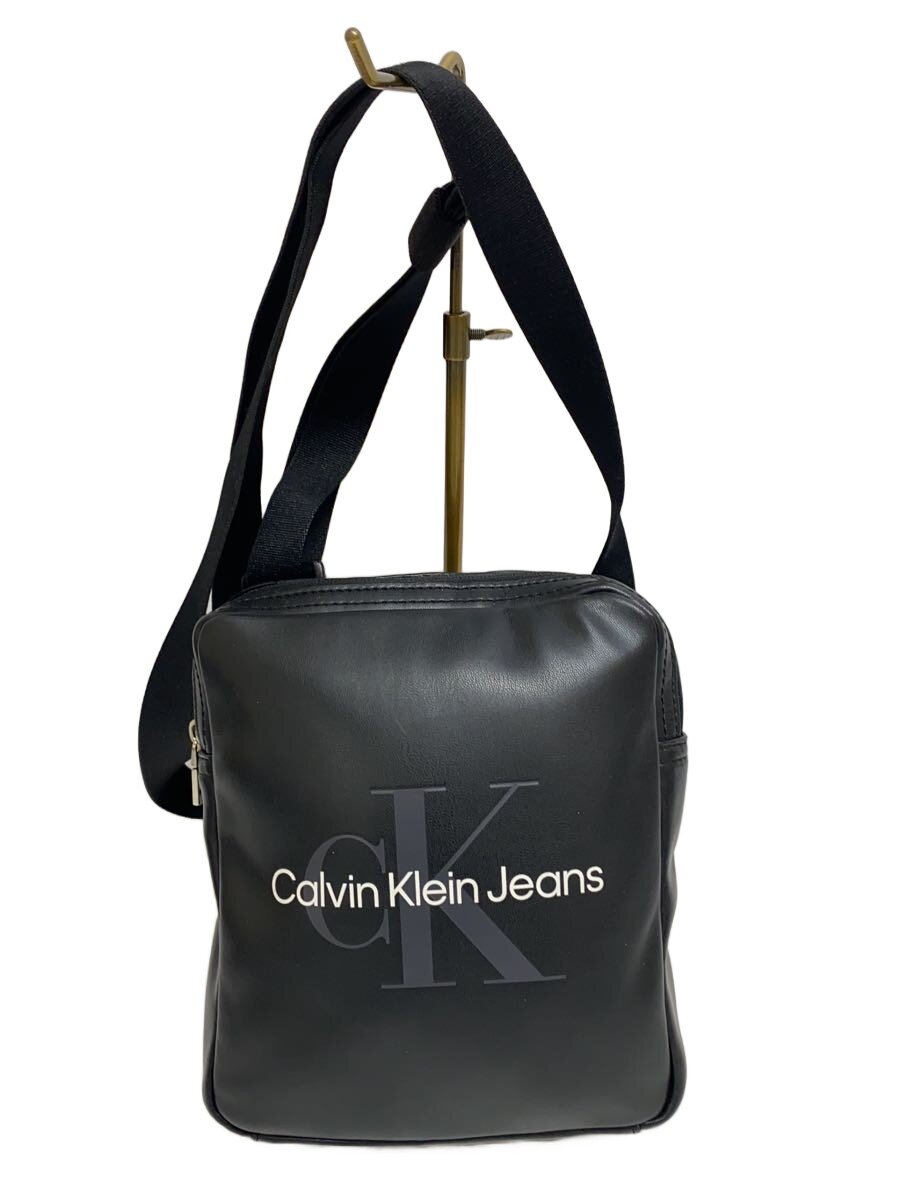 【ブランド】Calvin Klein Jeans 【ブランドカナ】カルヴァンクラインジーンズ 【型番】 【程度】C 【サイズ】 【メインカラー】ブラック 【素材・生地】PVC（ビニール） 【キーワード】　　 2026/01/31 セカンドストリート西大津店【2062】【中古】Calvin Klein Jeans◆ショルダーバッグ/PVC/BLK ブランド Calvin Klein Jeans 型番 カラー ブラック 柄 無地 素材・生地 PVC（ビニール）>色・素材について サイズ >サイズ表示について 実寸（cm） 【バッグ】 マチ：4 / 高さ：21 / 幅：17.5 / 持ち手：/ 【その他】 その他サイズ：/ 商品は　セカンドストリート西大津店の店頭にて販売しております。商品に関するお問合わせは、お電話(TEL:077-526-8177)にて、問合わせ番号：2320626743555をお伝えください。 配送方法やお支払い方法に関するお問い合わせは、サポートセンターまでご連絡をお願いします。 ※お電話の対応は営業時間内のみとなります。お問い合わせフォームでお問い合わせの際はご注文番号をご記入下さい この商品に関する出品店舗からのコメント 背面や底に擦れ剥がれがございます。