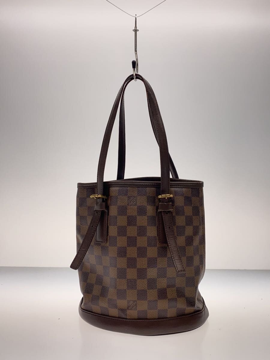 【ブランド】LOUIS VUITTON 【ブランドカナ】ルイヴィトン 【型番】N42240 【程度】B 【サイズ】 【メインカラー】ブラウン 【素材・生地】PVC（ビニール） 【キーワード】　　 2025/07/23 セカンドストリート西宮171号店【1998】【中古】LOUIS VUITTON◆マレ_ダミエ・エベヌ/PVC/BRW【バッグ】 ブランド LOUIS VUITTON 型番 N42240 カラー ブラウン 柄 素材・生地 PVC（ビニール）>色・素材について サイズ >サイズ表示について 実寸（cm） 【バッグ】 マチ：16.5 / 高さ：24.5 / 幅：23 / 持ち手：/ 【その他】 その他サイズ：/ 商品は　セカンドストリート西宮171号店の店頭にて販売しております。商品に関するお問合わせは、お電話(TEL:0798-54-3922)にて、問合わせ番号：2319986244406をお伝えください。 配送方法やお支払い方法に関するお問い合わせは、サポートセンターまでご連絡をお願いします。 ※お電話の対応は営業時間内のみとなります。お問い合わせフォームでお問い合わせの際はご注文番号をご記入下さい