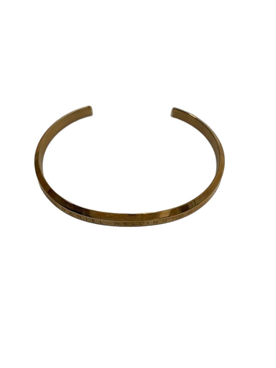 【ブランド】Daniel Wellington 【ブランドカナ】ダニエルウェリントン 【型番】 【程度】B 【サイズ】 【メインカラー】ゴールド 【素材・生地】その他 【キーワード】　　　? NULL ?// 2026/07/20 セカンドストリート門司店【4435】【中古】Daniel Wellington◆バングル/--/GLD ブランド Daniel Wellington 型番 カラー ゴールド 柄 素材・生地 その他>色・素材について サイズ >サイズ表示について 実寸（cm） 【ブレスレット】 幅：0.5 / 手首周り：/ 【その他】 その他サイズ：/ 商品は　セカンドストリート門司店の店頭にて販売しております。商品に関するお問合わせは、お電話(TEL:093-382-0700)にて、問合わせ番号：2346073345531をお伝えください。 配送方法やお支払い方法に関するお問い合わせは、サポートセンターまでご連絡をお願いします。 ※お電話の対応は営業時間内のみとなります。お問い合わせフォームでお問い合わせの際はご注文番号をご記入下さい この商品に関する出品店舗からのコメント 本日は当店の商品をご覧頂き、誠にありがとうございます。目立つダメージなどはなく、使用に差支えのないお品物です。※お品物には写真では確認しづらいダメージや汚れが目立つ場合がございます。気になる点がございましたら販売店舗までお問い合わせくださいませ。