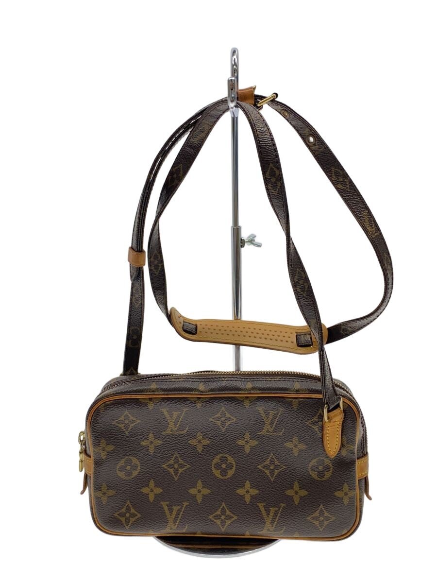 【ブランド】LOUIS VUITTON 【ブランドカナ】ルイヴィトン 【型番】M51828 【程度】C 【サイズ】 【メインカラー】ブラウン 【素材・生地】PVC（ビニール） 【キーワード】　　 2025/08/18 セカンドストリートみのおキューズモール店【4262】【中古】LOUIS VUITTON◆ポシェット・マルリー・バンドリエール_モノグラム・キャンバス/PVC/BRW【バッグ】 ブランド LOUIS VUITTON 型番 M51828 カラー ブラウン 柄 素材・生地 PVC（ビニール）>色・素材について サイズ >サイズ表示について 実寸（cm） 【バッグ】 マチ：4 / 高さ：12.5 / 幅：22 / 持ち手：/ 【その他】 その他サイズ：/ 商品は　セカンドストリートみのおキューズモール店の店頭にて販売しております。商品に関するお問合わせは、お電話(TEL:072-737-5403)にて、問合わせ番号：2342041548096をお伝えください。 配送方法やお支払い方法に関するお問い合わせは、サポートセンターまでご連絡をお願いします。 ※お電話の対応は営業時間内のみとなります。お問い合わせフォームでお問い合わせの際はご注文番号をご記入下さい この商品に関する出品店舗からのコメント ヌメ革にお汚れや破れなどのダメージがございます。