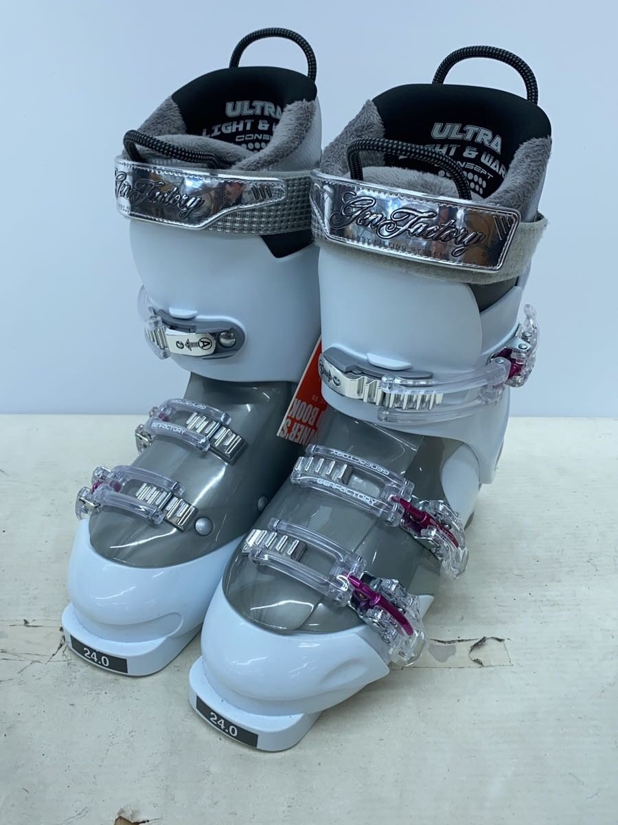 【ブランド】/ 【ブランドカナ】／ 【型番】 【程度】A 【サイズ】24cm 【メインカラー】ホワイト 【素材・生地】 【キーワード】　　 2026/02/17 セカストアウトドア北野店【3712】【中古】GENFACTORY/スキーブーツ/24cm ブランド / 型番 カラー ホワイト 柄 素材・生地 >色・素材について サイズ 24cm>サイズ表示について 実寸 【ウィンタースポーツブーツ】 高さ：/ / 幅：/ / ソール全長：28.7 【その他】 その他サイズ：/ 商品は　セカストアウトドア北野店の店頭にて販売しております。商品に関するお問合わせは、お電話(TEL:011-889-9001)にて、問合わせ番号：2337120948409をお伝えください。 配送方法やお支払い方法に関するお問い合わせは、サポートセンターまでご連絡をお願いします。 ※お電話の対応は営業時間内のみとなります。お問い合わせフォームでお問い合わせの際はご注文番号をご記入下さい この商品に関する出品店舗からのコメント ソール長287mm/状態良好な商品となります。こちらの商品は店頭でも同時販売しておりますので、掲載時とコンディションが異なる場合がございます。商品の詳しい状態や、ご不明点などございましたらお気軽に店頭までお問い合わせくださいませ。