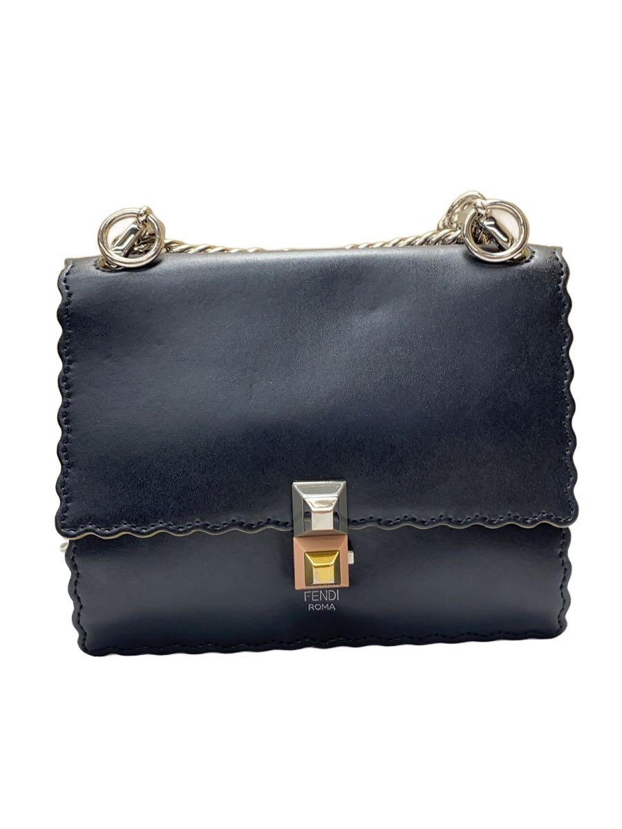 【ブランド】FENDI 【ブランドカナ】フェンディ 【型番】 【程度】B 【サイズ】 【メインカラー】ブラック 【素材・生地】レザー 【キーワード】　　　/ 2025/09/16 スーパーセカンドストリート宇品店【4286】【中古】FENDI◆ショルダーバッグ/レザー/BLK ブランド FENDI 型番 カラー ブラック 柄 素材・生地 レザー>色・素材について サイズ >サイズ表示について 実寸（cm） 【バッグ】 マチ：5 / 高さ：16 / 幅：19 / 持ち手：110 【その他】 その他サイズ：/ 商品は　スーパーセカンドストリート宇品店の店頭にて販売しております。商品に関するお問合わせは、お電話(TEL:082-250-3335)にて、問合わせ番号：2342868848522をお伝えください。 配送方法やお支払い方法に関するお問い合わせは、サポートセンターまでご連絡をお願いします。 ※お電話の対応は営業時間内のみとなります。お問い合わせフォームでお問い合わせの際はご注文番号をご記入下さい この商品に関する出品店舗からのコメント 1金属部分キズ有り