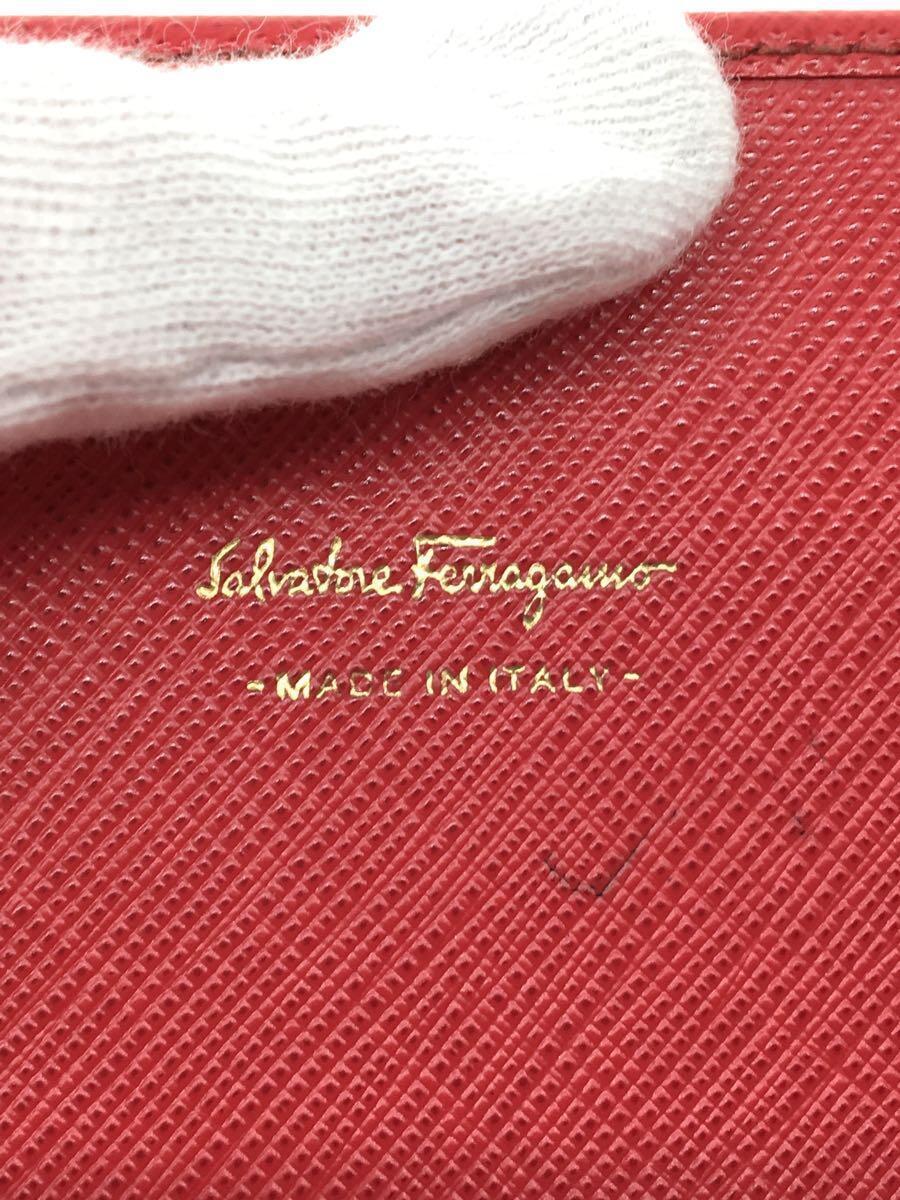 2nd STREET 楽天市場店の【中古】Salvatore Ferragamo◆長財布/レッド/無地/レディース/IY22C501/ガンチーニ/フェラガモ【服飾雑貨他】｜アングル3