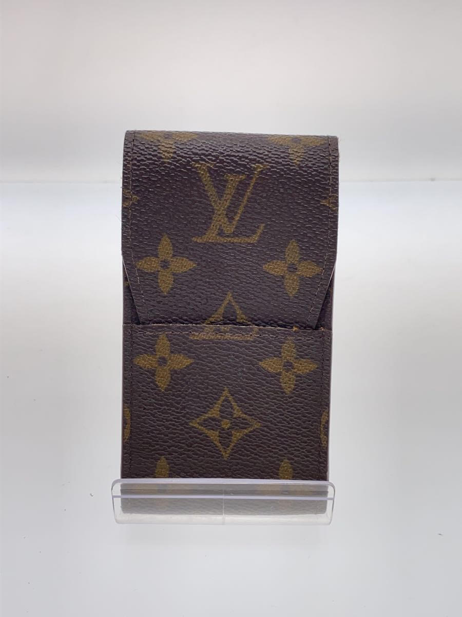 【ブランド】LOUIS VUITTON 【ブランドカナ】ルイヴィトン 【型番】M63024 【程度】B 【サイズ】 【メインカラー】ブラウン 【素材・生地】PVC（ビニール） 【キーワード】　　 2024/05/03 セカンドストリート東川口店【3249】【中古】LOUIS VUITTON◆エテュイ・シガレット_モノグラム・キャンバス_BRW/PVC/BRW ブランド LOUIS VUITTON 型番 M63024 カラー ブラウン 柄 総柄 素材・生地 PVC（ビニール）&gt;色・素材について サイズ &gt;サイズ表示について 実寸 【/】 幅：/ / 高さ：/ / 奥行：/ 【その他】 その他サイズ：縦: 12.5 横:6.5 商品は　セカンドストリート東川口店の店頭にて販売しております。商品に関するお問合わせは、お電話(TEL:048-290-5252)にて、問合わせ番号：2332493885412をお伝えください。 配送方法やお支払い方法に関するお問い合わせは、サポートセンターまでご連絡をお願いします。 ※お電話の対応は営業時間内のみとなります。お問い合わせフォームでお問い合わせの際はご注文番号をご記入下さい この商品に関する出品店舗からのコメント 1汚れあり2擦れあり