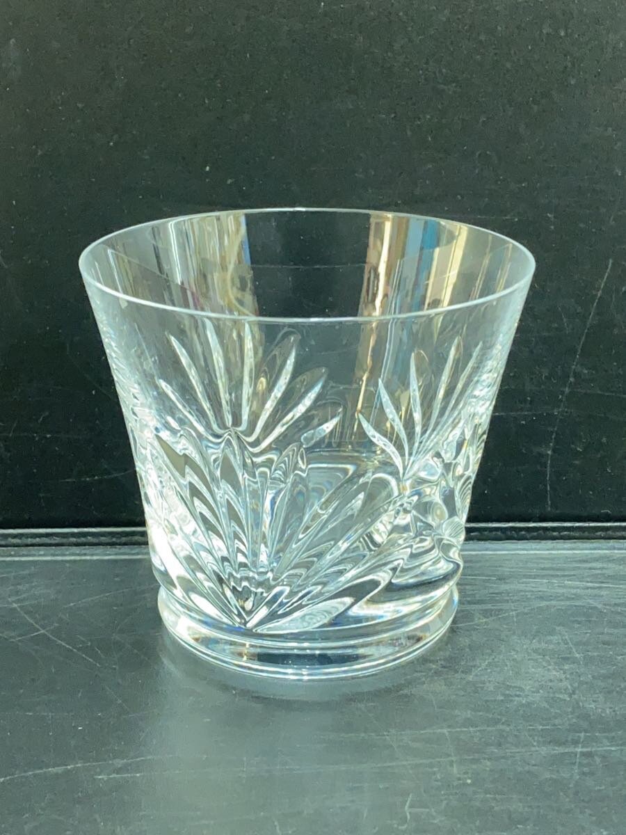 【ブランド】Baccarat 【ブランドカナ】バカラ 【型番】 【程度】B 【サイズ】 【メインカラー】クリア 【素材・生地】 【キーワード】　　 2024/09/16 セカンドストリート広面店【1892】【中古】Baccarat◆グラス/CLR/2816608【キッチン用品】 ブランド Baccarat 型番 カラー クリア 柄 素材・生地 >色・素材について サイズ >サイズ表示について 実寸（cm） 【グラス】 幅：9.5 / 高さ：8.4 / 奥行：9.5 【その他】 その他サイズ：/ 商品は　セカンドストリート広面店の店頭にて販売しております。商品に関するお問合わせは、お電話(TEL:018-833-9495)にて、問合わせ番号：2318922055397をお伝えください。 配送方法やお支払い方法に関するお問い合わせは、サポートセンターまでご連絡をお願いします。 ※お電話の対応は営業時間内のみとなります。お問い合わせフォームでお問い合わせの際はご注文番号をご記入下さい この商品に関する出品店舗からのコメント 実店舗でも販売しておりますので、画像で判別しづらい汚れなどがある場合もございます。ご不明な点がございましたらお気軽に店舗までお問い合わせください。