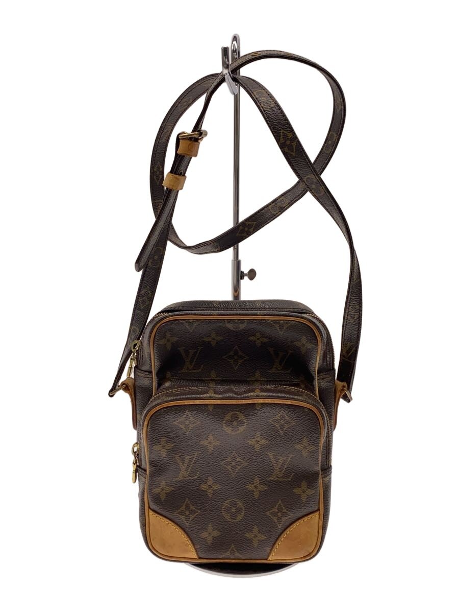 【ブランド】LOUIS VUITTON 【ブランドカナ】ルイヴィトン 【型番】M45236 【程度】C 【サイズ】 【メインカラー】ブラウン 【素材・生地】PVC（ビニール） 【キーワード】　　 2025/10/24 セカンドストリート岐阜六条店【3844】【中古】LOUIS VUITTON◆アマゾン_モノグラム・キャンバス/PVC/BRW【バッグ】 ブランド LOUIS VUITTON 型番 M45236 カラー ブラウン 柄 素材・生地 PVC（ビニール）>色・素材について サイズ >サイズ表示について 実寸（cm） 【バッグ】 マチ：4.5 / 高さ：21 / 幅：14.5 / 持ち手：/ 【その他】 その他サイズ：/ 商品は　セカンドストリート岐阜六条店の店頭にて販売しております。商品に関するお問合わせは、お電話(TEL:058-268-6140)にて、問合わせ番号：2338445157361をお伝えください。 配送方法やお支払い方法に関するお問い合わせは、サポートセンターまでご連絡をお願いします。 ※お電話の対応は営業時間内のみとなります。お問い合わせフォームでお問い合わせの際はご注文番号をご記入下さい