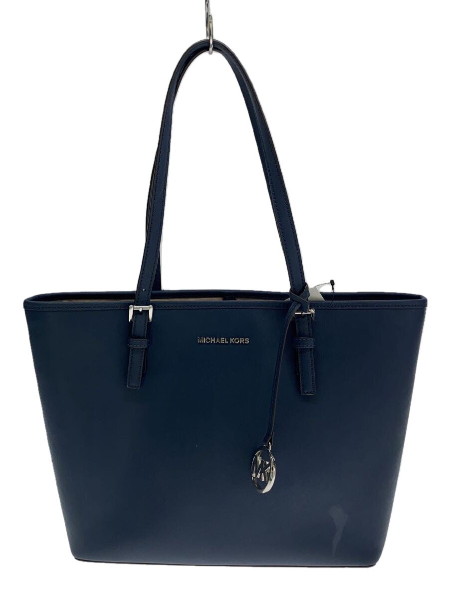 【ブランド】MICHAEL KORS 【ブランドカナ】マイケルコース 【型番】 【程度】C 【サイズ】 【メインカラー】ネイビー 【素材・生地】レザー 【キーワード】　　 2025/07/17 セカンドストリートつくば学園店【2148】【中古】MICHAEL KORS◆トートバッグ/レザー/NVY【バッグ】 ブランド MICHAEL KORS 型番 カラー ネイビー 柄 素材・生地 レザー>色・素材について サイズ >サイズ表示について 実寸（cm） 【バッグ】 マチ：11 / 高さ：26.5 / 幅：31 / 持ち手：/ 【その他】 その他サイズ：/ 商品は　セカンドストリートつくば学園店の店頭にて販売しております。商品に関するお問合わせは、お電話(TEL:029-860-6032)にて、問合わせ番号：2321482859886をお伝えください。 配送方法やお支払い方法に関するお問い合わせは、サポートセンターまでご連絡をお願いします。 ※お電話の対応は営業時間内のみとなります。お問い合わせフォームでお問い合わせの際はご注文番号をご記入下さい この商品に関する出品店舗からのコメント 1色褪せあり内側底ヨゴレ有り