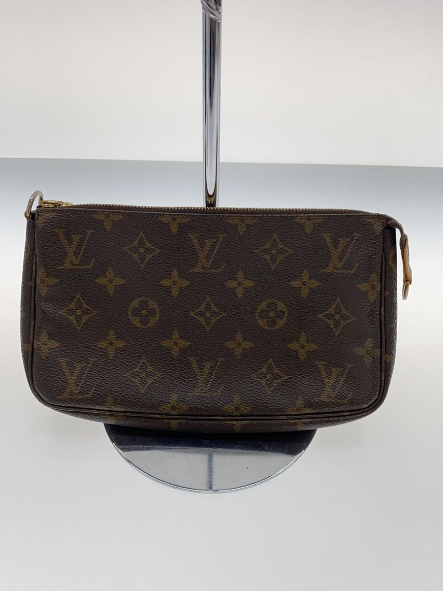 【ブランド】LOUIS VUITTON 【ブランドカナ】ルイヴィトン 【型番】M51980 【程度】C 【サイズ】 【メインカラー】ブラウン 【素材・生地】PVC（ビニール） 【キーワード】　　 2025/09/13 セカンドストリート稲沢店【3671】【中古】LOUIS VUITTON◆1)ポシェット・アクセソワール_モノグラム・キャンバス/PVC/BRW【バッグ】 ブランド LOUIS VUITTON 型番 M51980 カラー ブラウン 柄 素材・生地 PVC（ビニール）>色・素材について サイズ >サイズ表示について 実寸（cm） 【バッグ】 マチ：3 / 高さ：13 / 幅：21 / 持ち手：/ 【その他】 その他サイズ：/ 商品は　セカンドストリート稲沢店の店頭にて販売しております。商品に関するお問合わせは、お電話(TEL:0587-34-5103)にて、問合わせ番号：2336713560295をお伝えください。 配送方法やお支払い方法に関するお問い合わせは、サポートセンターまでご連絡をお願いします。 ※お電話の対応は営業時間内のみとなります。お問い合わせフォームでお問い合わせの際はご注文番号をご記入下さい