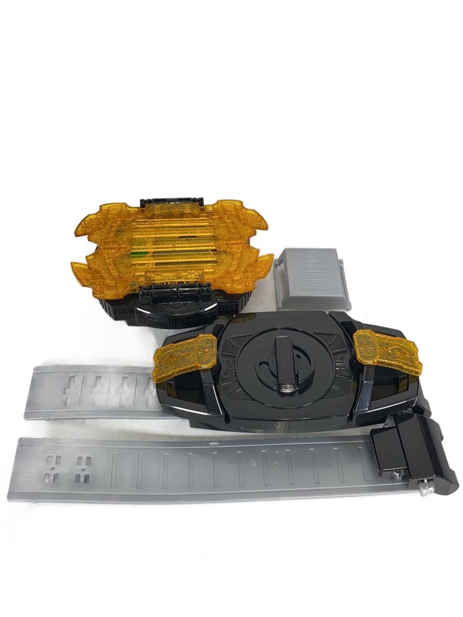 【中古】BANDAI◆仮面ライダーガッチャードVS仮面ライダーレジェンド/DXレジェンドライバー【ホビー】