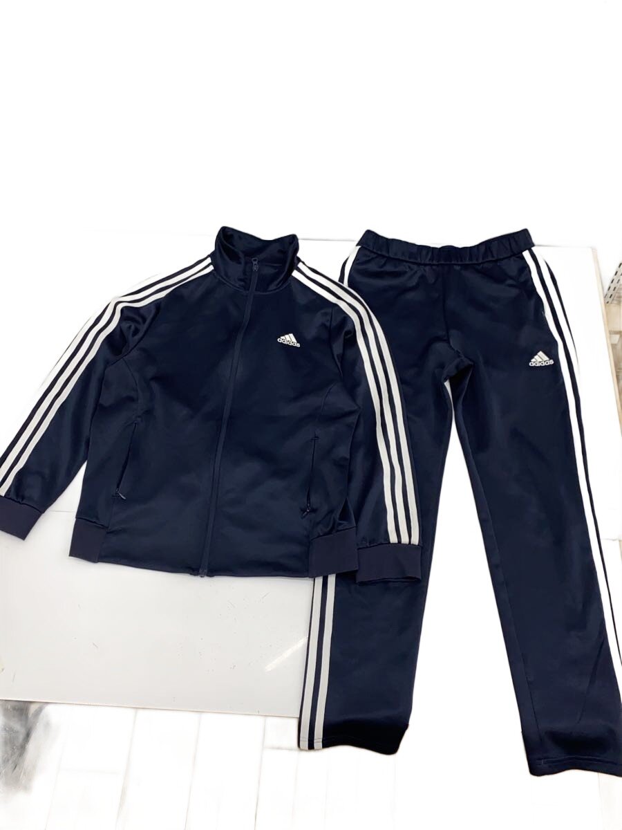 【ブランド】adidas 【ブランドカナ】アディダス 【型番】 【程度】B 【サイズ】XL 【メインカラー】ネイビー 【素材・生地】 【キーワード】　　 2026/02/04 セカンドストリート高知あぞの店【4277】【中古】adidas◆スポーツウェアー/XL/NVY ブランド adidas 型番 カラー ネイビー 柄 素材・生地 >色・素材について サイズ XL>サイズ表示について 実寸 【セットアップ】 肩幅：/ / 身幅：49 / 着丈：63 / 袖丈：/ / ゆき：75 / ウエスト幅：30 / ヒップ幅：45.5 / 股上：27 / 股下：68 【その他】 その他サイズ：/ 商品は　セカンドストリート高知あぞの店の店頭にて販売しております。商品に関するお問合わせは、お電話(TEL:088-845-6770)にて、問合わせ番号：2342773167237をお伝えください。 配送方法やお支払い方法に関するお問い合わせは、サポートセンターまでご連絡をお願いします。 ※お電話の対応は営業時間内のみとなります。お問い合わせフォームでお問い合わせの際はご注文番号をご記入下さい この商品に関する出品店舗からのコメント 多少の使用感やダメージがございます。店頭でも販売を行っている為、商品に細かな傷や汚れが生じる場合がございます。気になる点やご不明な点がございましたらご気軽に当店までお問い合わせ下さいませ。