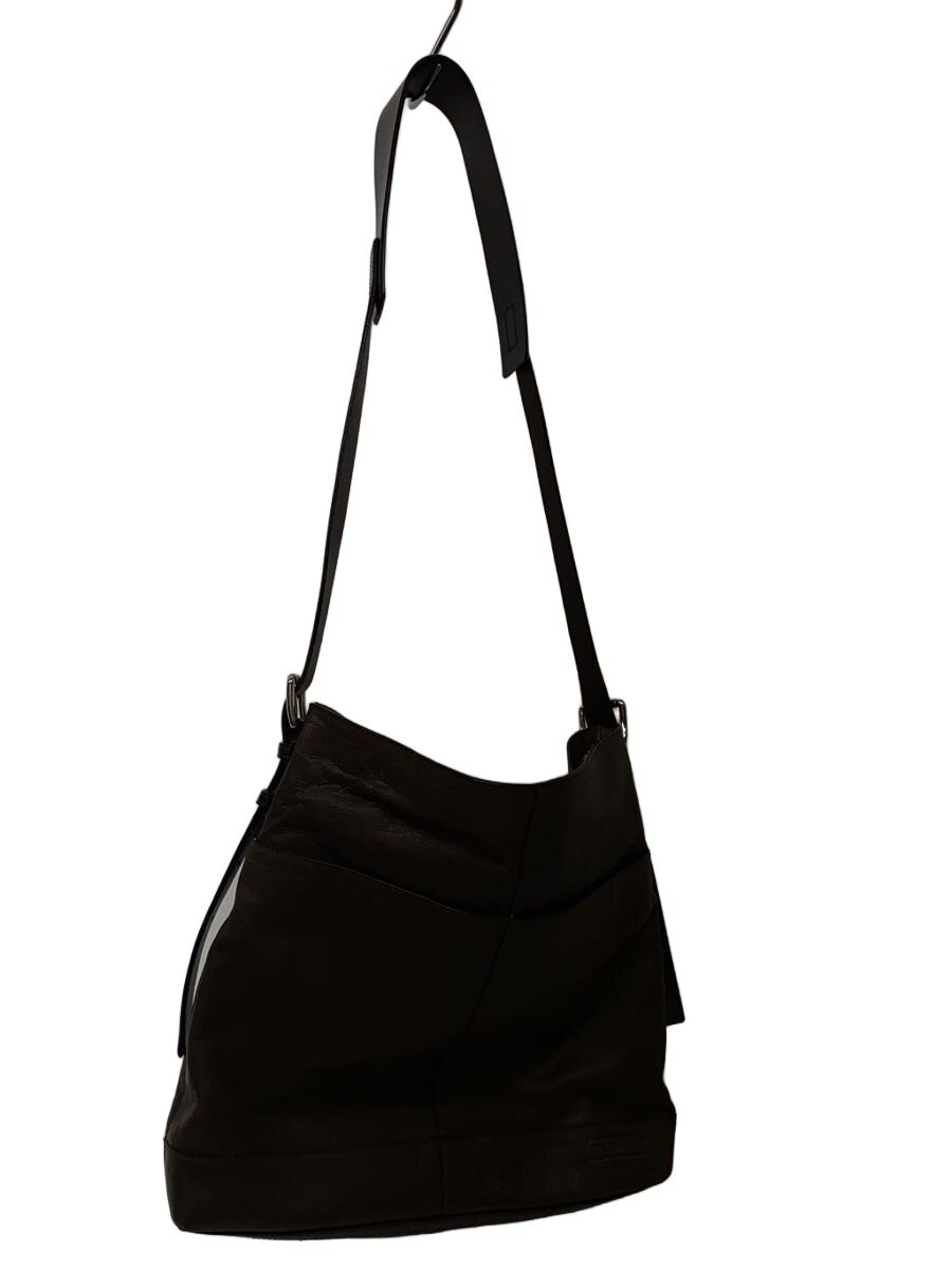【ブランド】COACH 【ブランドカナ】コーチ 【型番】 【程度】C 【サイズ】 【メインカラー】ブラウン 【素材・生地】レザー 【キーワード】　　 2025/12/25 セカンドストリート室蘭店【1891】【中古】COACH◆ショルダーバッグ/レザー/BRW ブランド COACH 型番 カラー ブラウン 柄 素材・生地 レザー>色・素材について サイズ >サイズ表示について 実寸（cm） 【バッグ】 マチ：5 / 高さ：33 / 幅：37 / 持ち手：/ 【その他】 その他サイズ：/ 商品は　セカンドストリート室蘭店の店頭にて販売しております。商品に関するお問合わせは、お電話(TEL:0143-43-5166)にて、問合わせ番号：2318913867398をお伝えください。 配送方法やお支払い方法に関するお問い合わせは、サポートセンターまでご連絡をお願いします。 ※お電話の対応は営業時間内のみとなります。お問い合わせフォームでお問い合わせの際はご注文番号をご記入下さい この商品に関する出品店舗からのコメント 全体的に使用感、ダメージ、角擦れ有