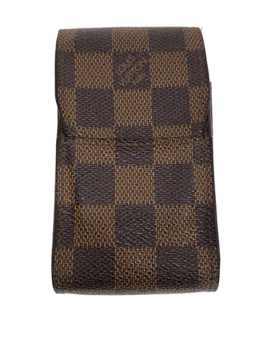 【ブランド】LOUIS VUITTON 【ブランドカナ】ルイヴィトン 【型番】N63024 【程度】C 【サイズ】 【メインカラー】ブラウン 【素材・生地】PVC（ビニール） 【キーワード】　　　/ 2025/10/17 セカンドストリート堺上野芝店【2962】【中古】LOUIS VUITTON◆エテュイ・シガレット_ダミエ・エベヌ/PVC/BRW ブランド LOUIS VUITTON 型番 N63024 カラー ブラウン 柄 総柄 素材・生地 PVC（ビニール）>色・素材について サイズ >サイズ表示について 実寸（cm） 【ウォレット】 縦：11.5 / 横：6.5 / 厚み：2.5 【その他】 その他サイズ：/ 商品は　セカンドストリート堺上野芝店の店頭にて販売しております。商品に関するお問合わせは、お電話(TEL:072-276-6331)にて、問合わせ番号：2347800870401をお伝えください。 配送方法やお支払い方法に関するお問い合わせは、サポートセンターまでご連絡をお願いします。 ※お電話の対応は営業時間内のみとなります。お問い合わせフォームでお問い合わせの際はご注文番号をご記入下さい この商品に関する出品店舗からのコメント 汚れあり底面、上部角スレ有内側スレ、汚れ有型崩れ有