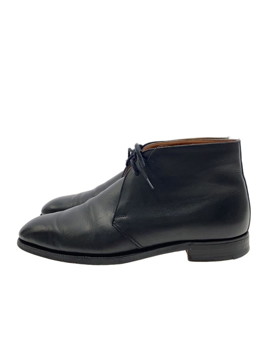 【ブランド】CROCKETT&JONES 【ブランドカナ】クロケットアンドジョーンズ 【型番】 【程度】B 【サイズ】その他 【メインカラー】ブラック 【素材・生地】 【キーワード】　　 2026/05/16 セカンドストリート下北沢店【3594】【中古】CROCKETT&amp;JONES◆WOBURN/チャッカブーツ/-- ブランド CROCKETT&JONES 型番 カラー ブラック 柄 素材・生地 >色・素材について サイズ その他>サイズ表示について 実寸（cm） 【ブーツ】 ヒール：2.5 / 高さ：13.5 / ソール全長：28 【その他】 その他サイズ：/ 商品は　セカンドストリート下北沢店の店頭にて販売しております。商品に関するお問合わせは、お電話(TEL:03-5738-5115)にて、問合わせ番号：2347370076760をお伝えください。 配送方法やお支払い方法に関するお問い合わせは、サポートセンターまでご連絡をお願いします。 ※お電話の対応は営業時間内のみとなります。お問い合わせフォームでお問い合わせの際はご注文番号をご記入下さい この商品に関する出品店舗からのコメント ソール擦れ、表面履きジワ等の使用感がございます。あくまでUSED商品であることをご理解の上、ご購入下さい。商品に関するご質問等ございましたら、お気軽に当店までお問い合わせ下さいませ。