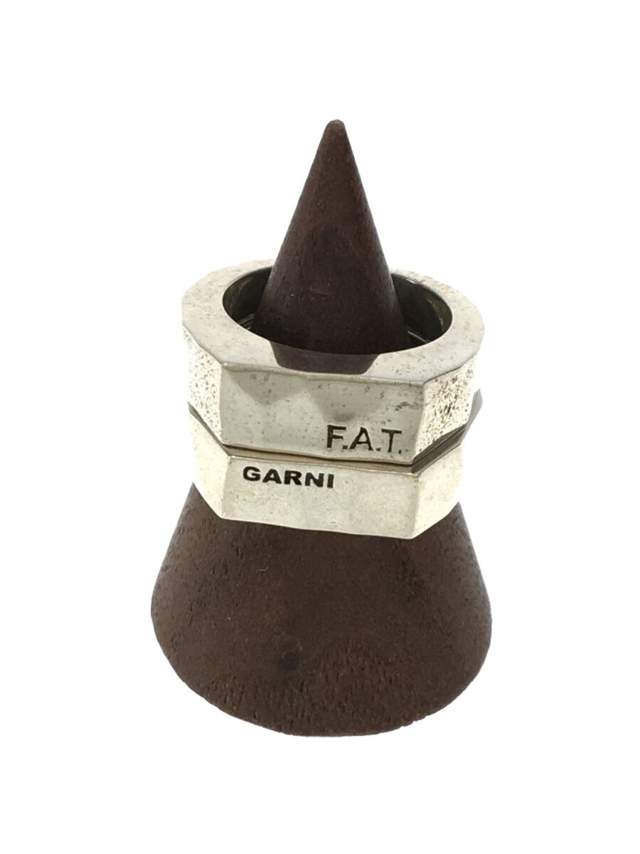 【ブランド】FAT 【ブランドカナ】エフエーティー 【型番】 【程度】B 【サイズ】9号 【メインカラー】シルバー 【素材・生地】SV925 【キーワード】　　　/ 2026/05/08 セカンドストリート四街道大日店【3427】【中古】FAT◆F STACK/リング/SV925 ブランド FAT 型番 カラー シルバー 柄 素材・生地 SV925>色・素材について サイズ 9号>サイズ表示について 実寸（cm） 【リング】 号数：9 / 最小幅：0.7 / トップ縦：/ / トップ横：/ 【その他】 その他サイズ：/ 商品は　セカンドストリート四街道大日店の店頭にて販売しております。商品に関するお問合わせは、お電話(TEL:043-304-8700)にて、問合わせ番号：2321481886999をお伝えください。 配送方法やお支払い方法に関するお問い合わせは、サポートセンターまでご連絡をお願いします。 ※お電話の対応は営業時間内のみとなります。お問い合わせフォームでお問い合わせの際はご注文番号をご記入下さい この商品に関する出品店舗からのコメント ※画像では確認しづらいダメージや汚れがある場合がございます。こちらのお品物は店頭でも販売しておりますので、初回掲載時とご注文時のコンディションが異なる場合がございます、予めご了承下さいませ。商品について気になる点がございましたら下記販売店までお気軽にお問合せくださいませ。