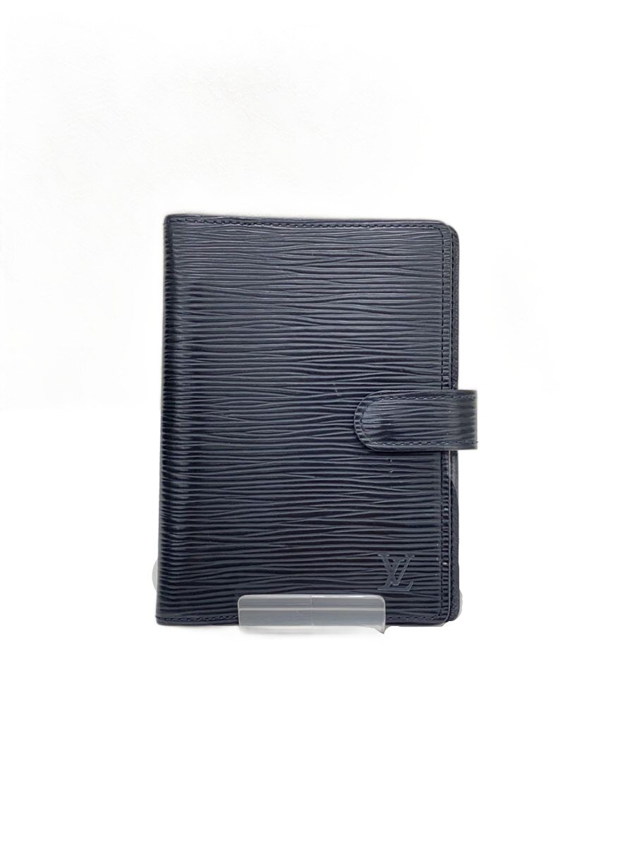 【ブランド】LOUIS VUITTON 【ブランドカナ】ルイヴィトン 【型番】R20052 【程度】B 【サイズ】 【メインカラー】ブラック 【素材・生地】レザー 【キーワード】　　 2025/12/13 セカンドストリート鴻巣吹上店【3506】【中古】LOUIS VUITTON◆アジェンダPM_エピ/レザー/BLK ブランド LOUIS VUITTON 型番 R20052 カラー ブラック 柄 素材・生地 レザー>色・素材について サイズ >サイズ表示について 実寸（cm） 【ウォレット】 縦：14 / 横：10.5 / 厚み：2 【その他】 その他サイズ：/ 商品は　セカンドストリート鴻巣吹上店の店頭にて販売しております。商品に関するお問合わせは、お電話(TEL:048-547-2100)にて、問合わせ番号：2335062688285をお伝えください。 配送方法やお支払い方法に関するお問い合わせは、サポートセンターまでご連絡をお願いします。 ※お電話の対応は営業時間内のみとなります。お問い合わせフォームでお問い合わせの際はご注文番号をご記入下さい
