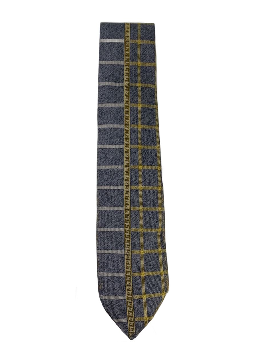 【ブランド】GIANNI VERSACE 【ブランドカナ】ジャンニヴェルサーチェ 【型番】 【程度】B 【サイズ】 【メインカラー】グレー 【素材・生地】シルク 【キーワード】　　　/ 2026/08/17 セカンドストリート今福鶴見店【3389】【中古】GIANNI VERSACE◆ネクタイ/シルク/GRY ブランド GIANNI VERSACE 型番 カラー グレー 柄 素材・生地 シルク>色・素材について サイズ >サイズ表示について 実寸（cm） 【/】 幅：9 / 高さ：/ / 奥行：/ 【その他】 その他サイズ：/ 商品は　セカンドストリート今福鶴見店の店頭にて販売しております。商品に関するお問合わせは、お電話(TEL:06-4255-7111)にて、問合わせ番号：2333897688944をお伝えください。 配送方法やお支払い方法に関するお問い合わせは、サポートセンターまでご連絡をお願いします。 ※お電話の対応は営業時間内のみとなります。お問い合わせフォームでお問い合わせの際はご注文番号をご記入下さい この商品に関する出品店舗からのコメント 多少の使用感はございます。店頭同時併売商品の為、試着などでの多少の状態変更はご了承願います。