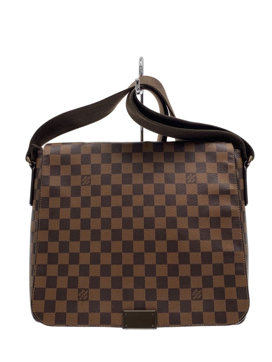 【ブランド】LOUIS VUITTON 【ブランドカナ】ルイヴィトン 【型番】N41212 【程度】B 【サイズ】 【メインカラー】ブラウン 【素材・生地】PVC（ビニール） 【キーワード】　　 2026/02/12 セカンドストリート宇都宮鶴田店【2579】【中古】LOUIS VUITTON◆1)ディストリクトMM_ダミエ・エベヌ/PVC/BRW【バッグ】 ブランド LOUIS VUITTON 型番 N41212 カラー ブラウン 柄 素材・生地 PVC（ビニール）>色・素材について サイズ >サイズ表示について 実寸（cm） 【バッグ】 マチ：7 / 高さ：27 / 幅：31.5 / 持ち手：/ 【その他】 その他サイズ：/ 商品は　セカンドストリート宇都宮鶴田店の店頭にて販売しております。商品に関するお問合わせは、お電話(TEL:028-649-1320)にて、問合わせ番号：2325793894161をお伝えください。 配送方法やお支払い方法に関するお問い合わせは、サポートセンターまでご連絡をお願いします。 ※お電話の対応は営業時間内のみとなります。お問い合わせフォームでお問い合わせの際はご注文番号をご記入下さい
