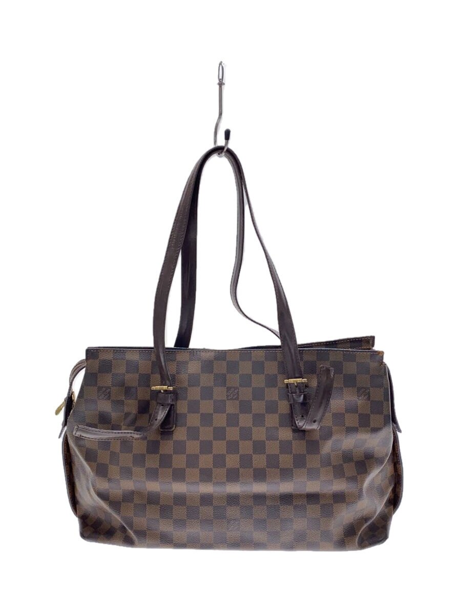 【ブランド】LOUIS VUITTON 【ブランドカナ】ルイヴィトン 【型番】N51119 【程度】C 【サイズ】 【メインカラー】ブラウン 【素材・生地】PVC（ビニール） 【キーワード】　　 2025/03/20 セカンドストリート須坂店【1880】【中古】LOUIS VUITTON◆チェルシー_ダミエ・エベヌ_BRW/PVC/BRW【バッグ】 ブランド LOUIS VUITTON 型番 N51119 カラー ブラウン 柄 素材・生地 PVC（ビニール）>色・素材について サイズ >サイズ表示について 実寸（cm） 【バッグ】 マチ：17 / 高さ：27 / 幅：40 / 持ち手：/ 【その他】 その他サイズ：/ 商品は　セカンドストリート須坂店の店頭にて販売しております。商品に関するお問合わせは、お電話(TEL:026-242-3898)にて、問合わせ番号：2318803594267をお伝えください。 配送方法やお支払い方法に関するお問い合わせは、サポートセンターまでご連絡をお願いします。 ※お電話の対応は営業時間内のみとなります。お問い合わせフォームでお問い合わせの際はご注文番号をご記入下さい この商品に関する出品店舗からのコメント 角擦れがあり、破れている箇所もあります。また、持ち手もダメージがあり、内側はシミや汚れがかなりあります。