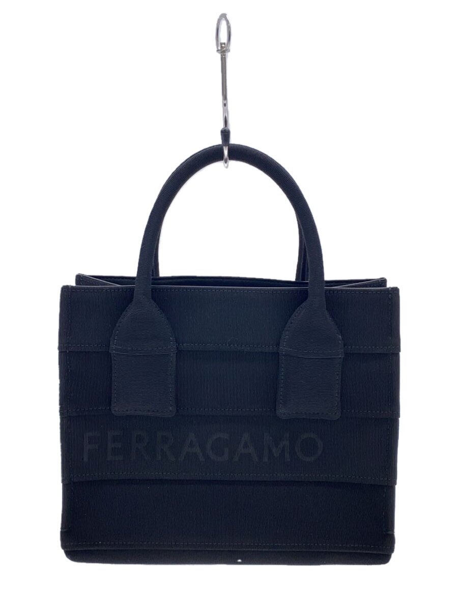 【ブランド】Salvatore Ferragamo 【ブランドカナ】サルヴァトーレフェラガモ 【型番】 【程度】C 【サイズ】 【メインカラー】ブラック 【素材・生地】その他 【キーワード】　　　? NULL ? 2026/08/05 セカンドストリート名古屋栄店【2717】【中古】Salvatore Ferragamo◆ロゴトートバッグ/BLK/214988 ブランド Salvatore Ferragamo 型番 カラー ブラック 柄 素材・生地 その他>色・素材について サイズ >サイズ表示について 実寸（cm） 【バッグ】 マチ：14 / 高さ：21 / 幅：25 / 持ち手：30 【その他】 その他サイズ：/ 商品は　セカンドストリート名古屋栄店の店頭にて販売しております。商品に関するお問合わせは、お電話(TEL:052-238-2502)にて、問合わせ番号：2300043598624をお伝えください。 配送方法やお支払い方法に関するお問い合わせは、サポートセンターまでご連絡をお願いします。 ※お電話の対応は営業時間内のみとなります。お問い合わせフォームでお問い合わせの際はご注文番号をご記入下さい この商品に関する出品店舗からのコメント 使用感があり、傷や汚れが見られる中古品となります。スレ、汚れあり。