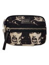 【中古】MARC JACOBS◆タブレットケース/ポリエステル/BLK/総柄【バッグ】