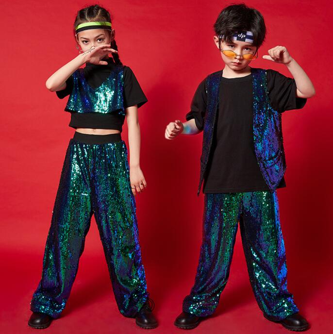 純の洋服屋さんのスパンコールダンス衣装 子供ヒップホップ ジャズダンス 男の子 女の子 きらきら Tシャツ ロングパンツ チョッキ/ベスト ストリートダンス衣装 子供モデルショー ウェア チアリーディングダンス衣装 おしゃれ 発表会 団体 舞台ステージ演出服 銀 緑 2色｜アングル2