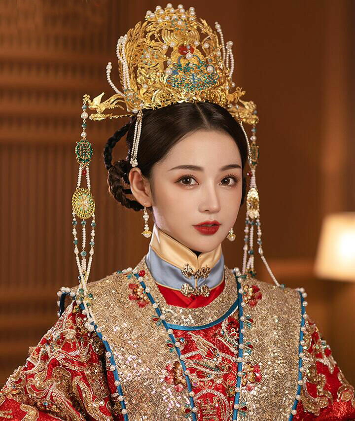純の洋服屋さんの漢服用 王冠 中華 ウエディング 髪飾りセット 中国風 古代結婚式 花嫁用 ヘアアクセサリー 中国時代劇 皇后 貴妃 お姫様 変身 仮装 コスチューム 豪華 宝冠 皇冠 鳳冠 クラウン 鳳凰 かんざし 華流 京劇 舞台劇 花魁 道具 ハロウィン コスプレグッズ 合金｜アングル2