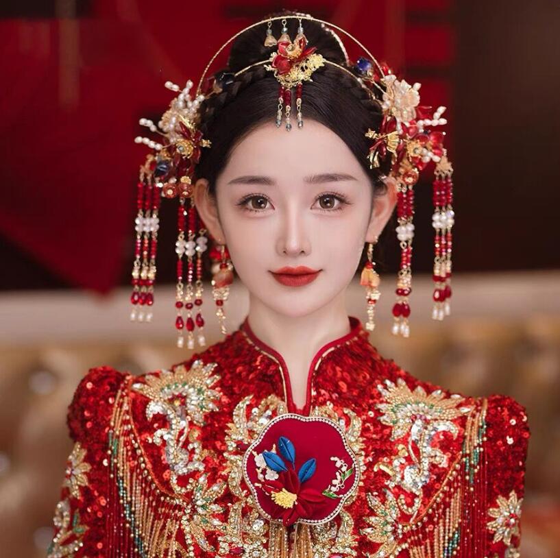 中華ファッション 髪飾り3点セット 中国式結婚式 中華ドレス チャイナドレス用 髪飾り 蝶 花モチーフ 冠 カチューシャ チェーン付き ゆれゆれ きらきら 額飾...